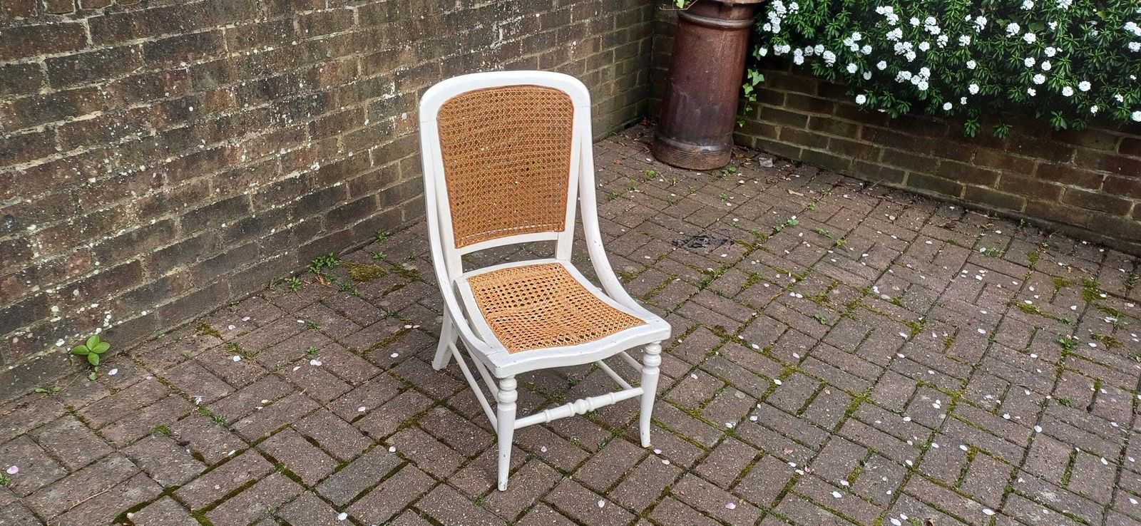 photo furniture Vintage White Painted Victorian Cane Chair French Country Style With Curved Frame