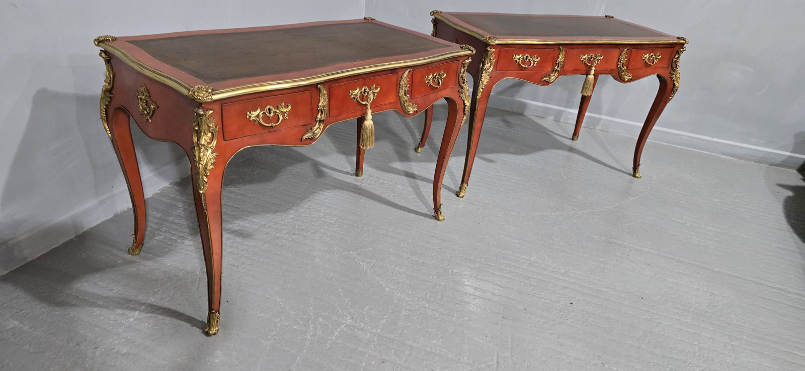 photo buy Outstanding Pair Of Red Laquered Bureau Plat Desks