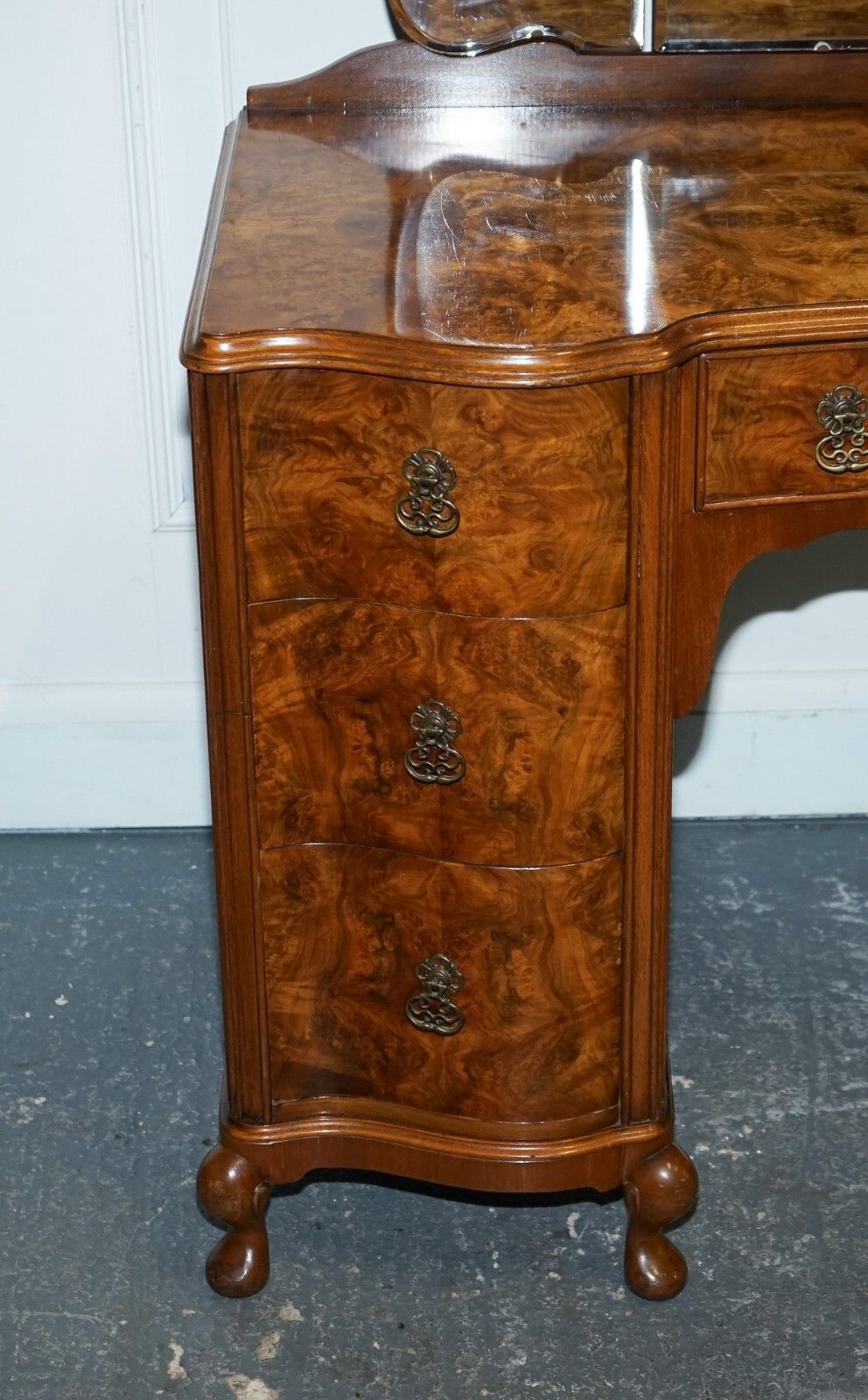 Antique 1920's Burr Walnut Art Deco Dressing Table With Plenty Of Drawers photo 2250.0