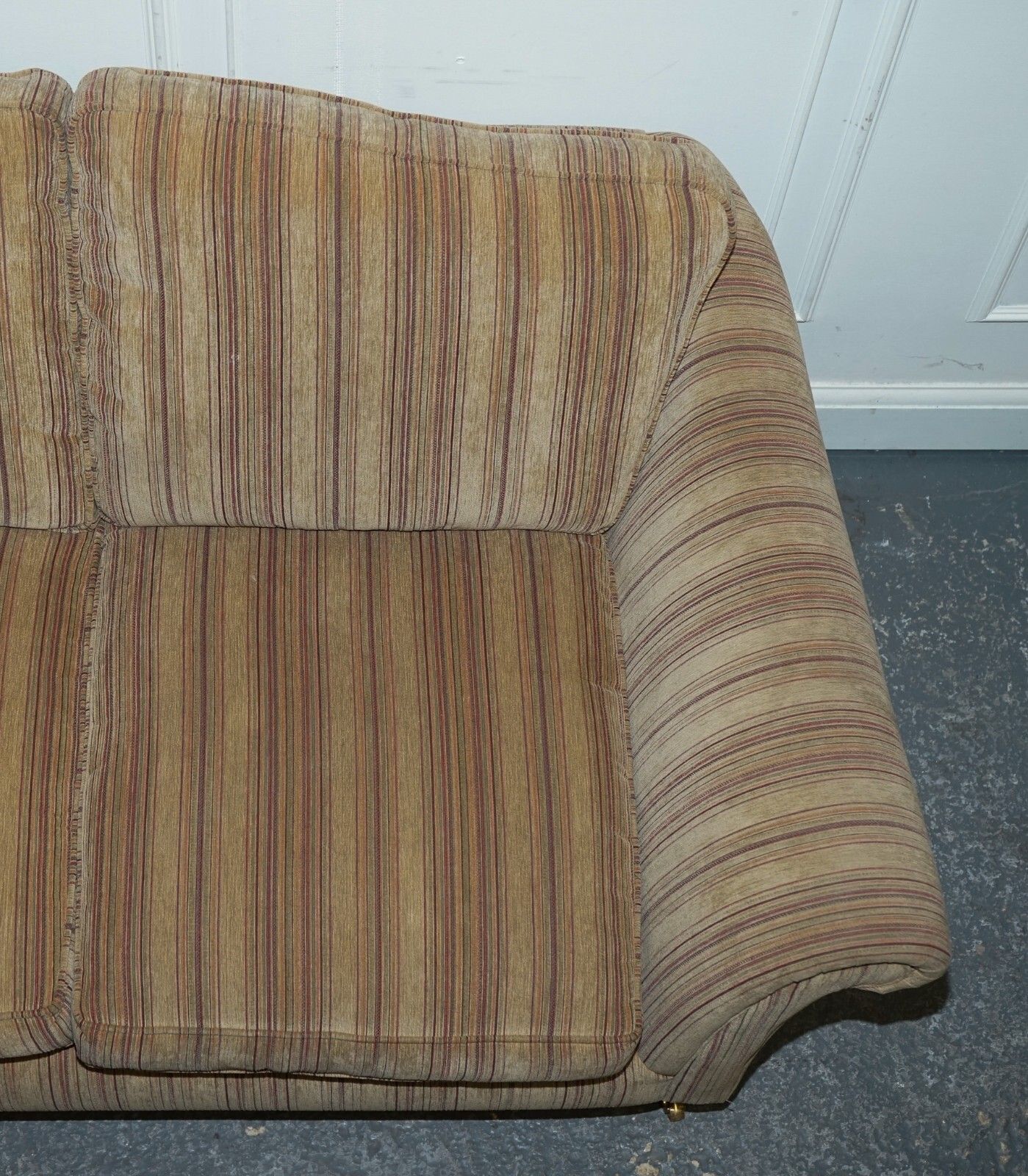 Furniture Vintage Parker Knoll Westbury 2 Seater Fabric Sofa With Castor Feet photo
