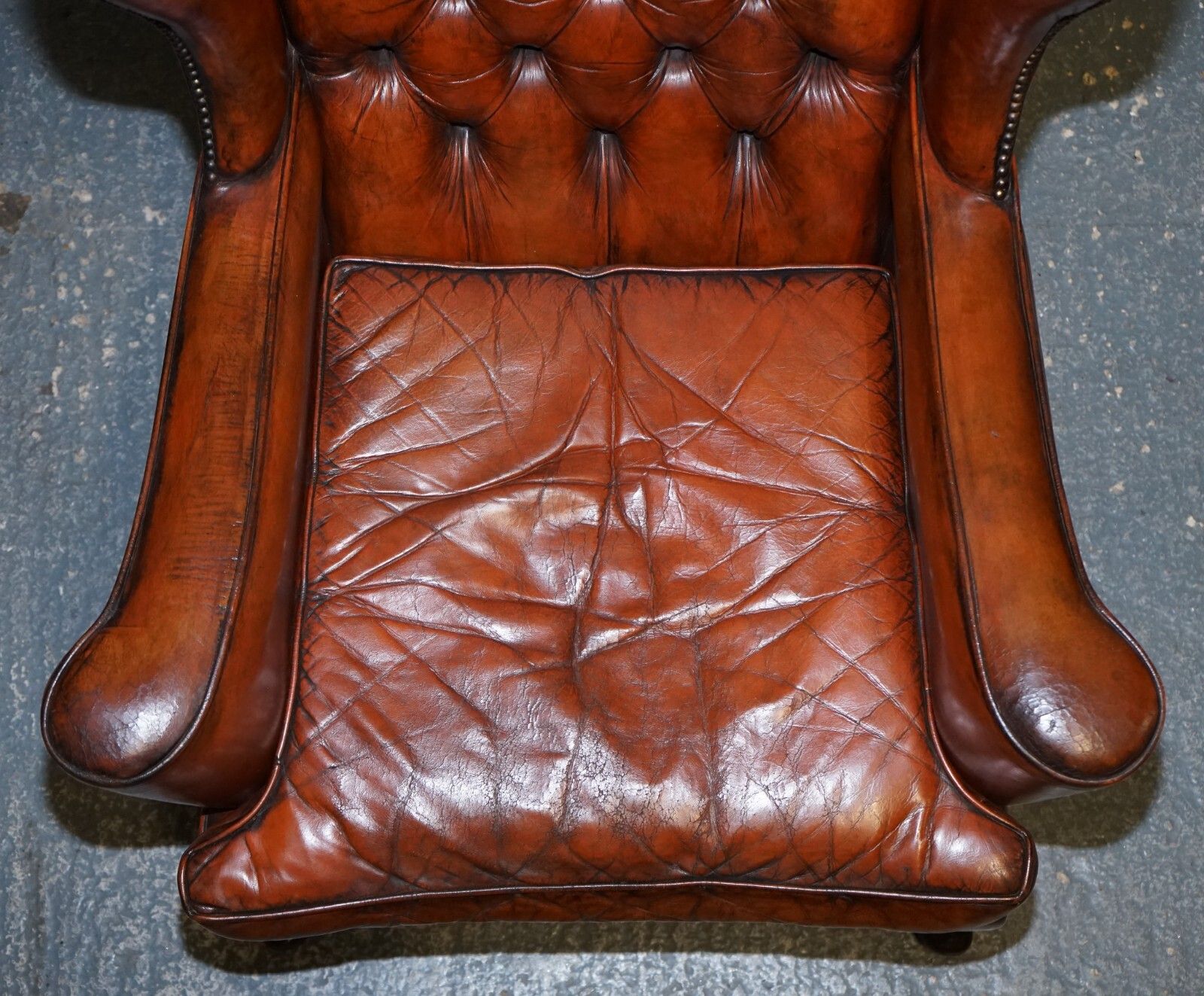 photo vinterior Pair Of William Morris Flat Arm Chesterfield Wingback Bordeaux Armchairs