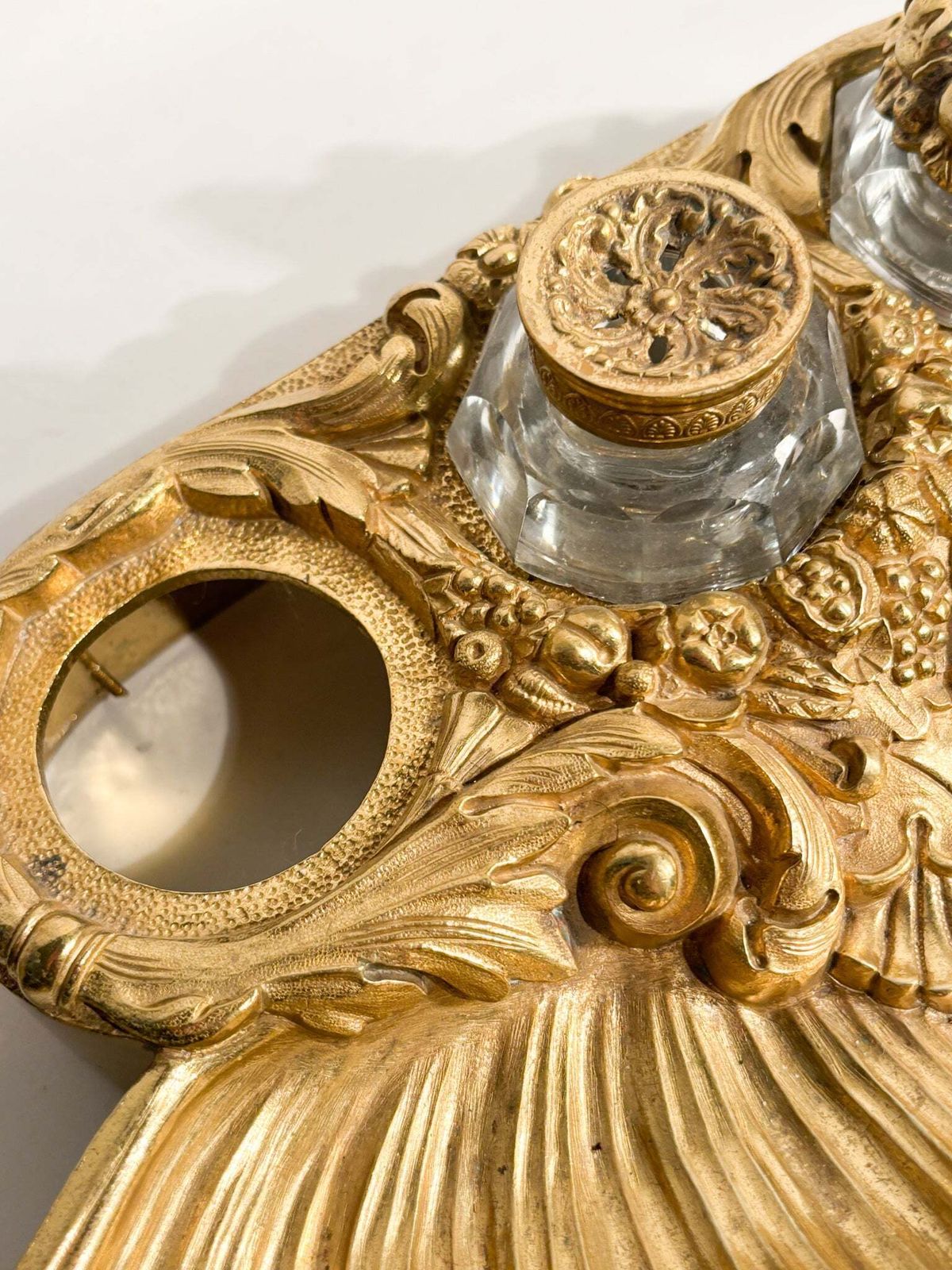 photo furniture Gilded Bronze Inkwell And Crystal Bottles 20th Century