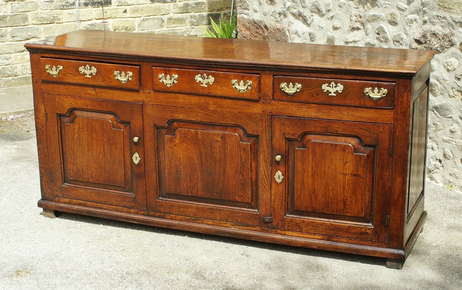 18th Century Oak Dresser., 18th Century And Earlier photo for sale