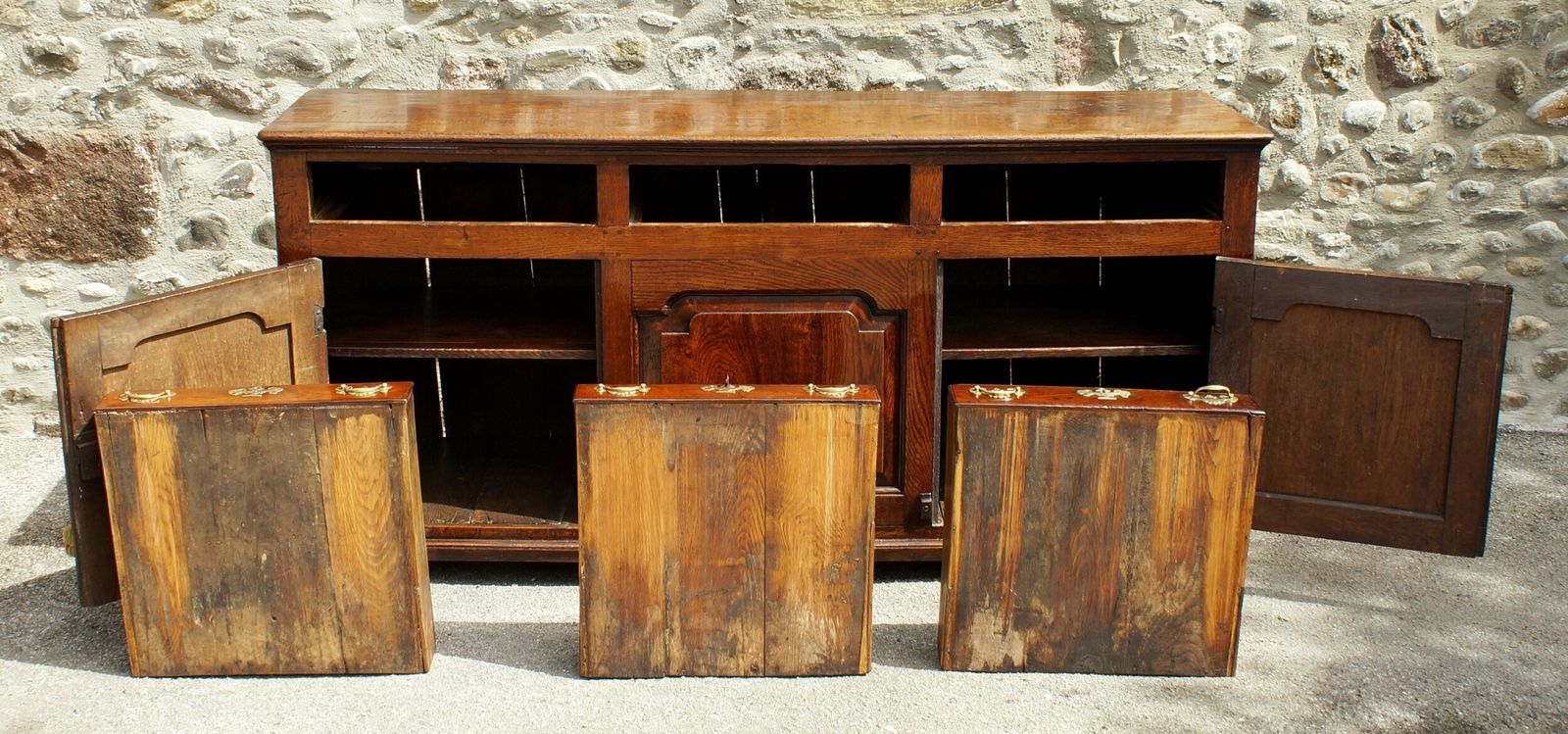 18th Century Oak Dresser., 18th Century And Earlier photo vinterior
