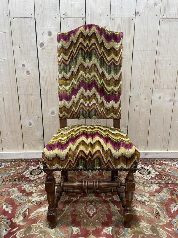 4 Chaises De Style Louis XIII En Bois Tournés Et Velours photo buy