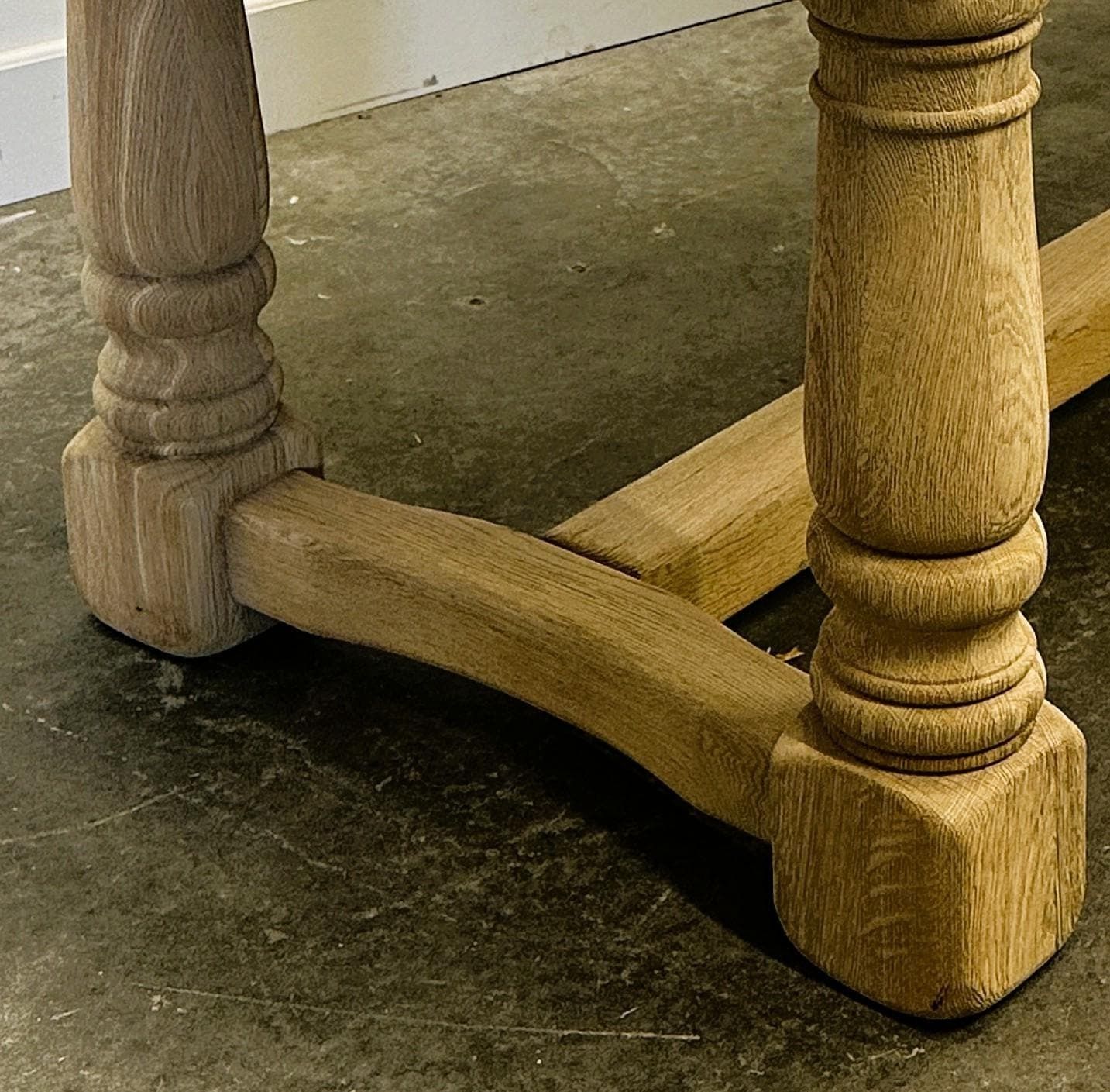 Grote, Geschuurde Franse Vintage Eettafel In Massief Eiken, Ca. Jaren 1960. Frankrijk. photo for sale