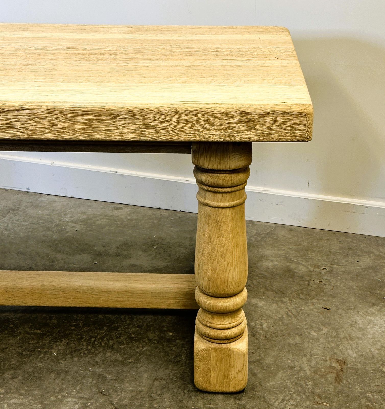 Grote, Geschuurde Franse Vintage Eettafel In Massief Eiken, Ca. Jaren 1960. Frankrijk. photo vinterior
