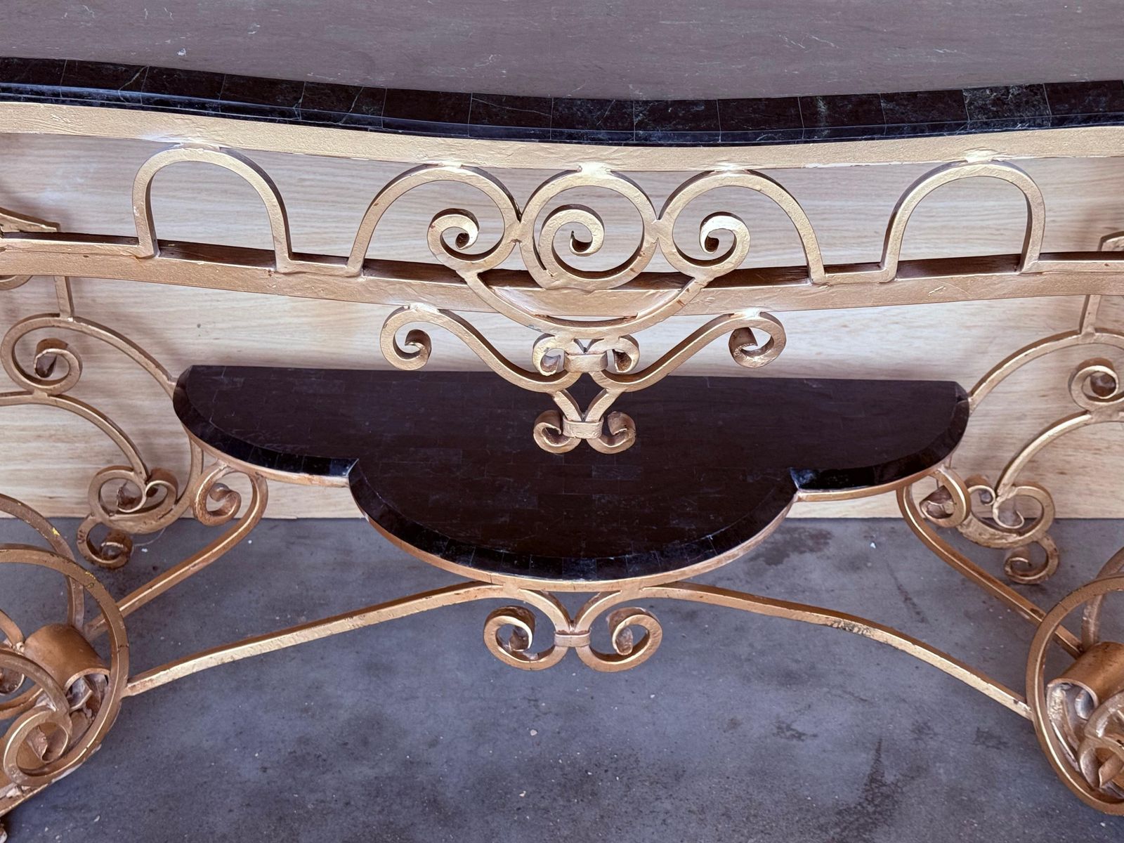 photo for sale Console Louis XV en fer forgé doré, plateau en marbre, XIXe siècle