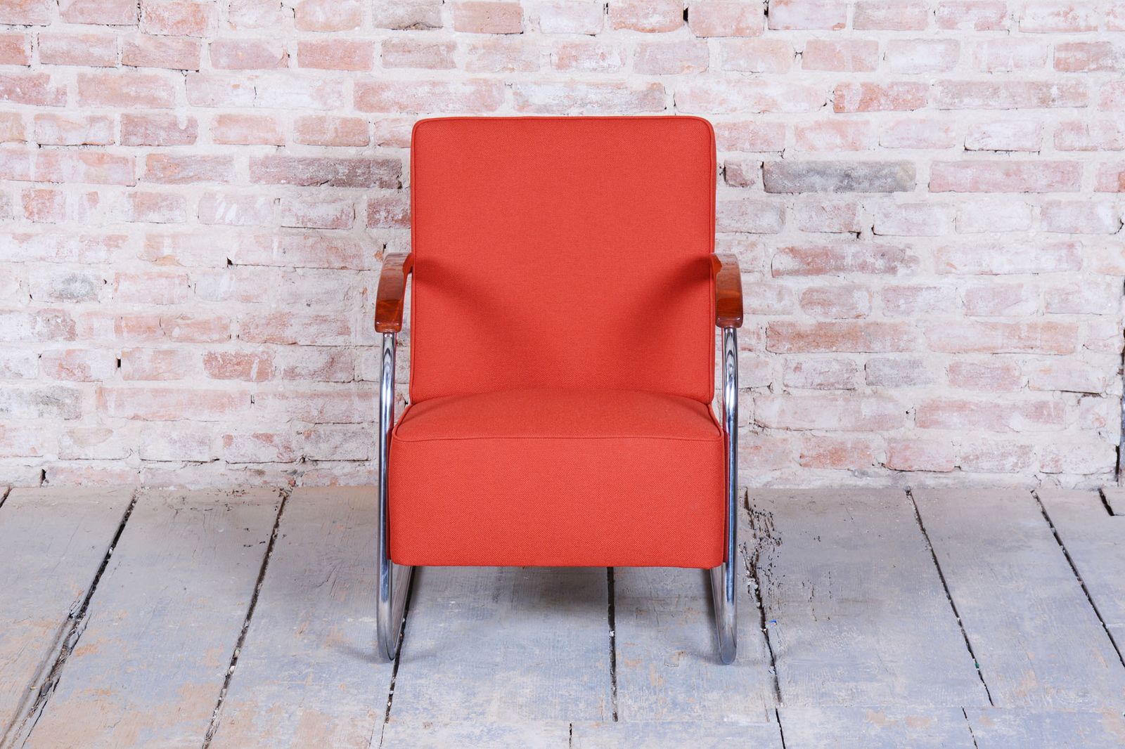 photo vinterior Pair Of Restored Bauhaus Armchairs, By Mücke Melder, Beech, Chrome, Czech, 1930s