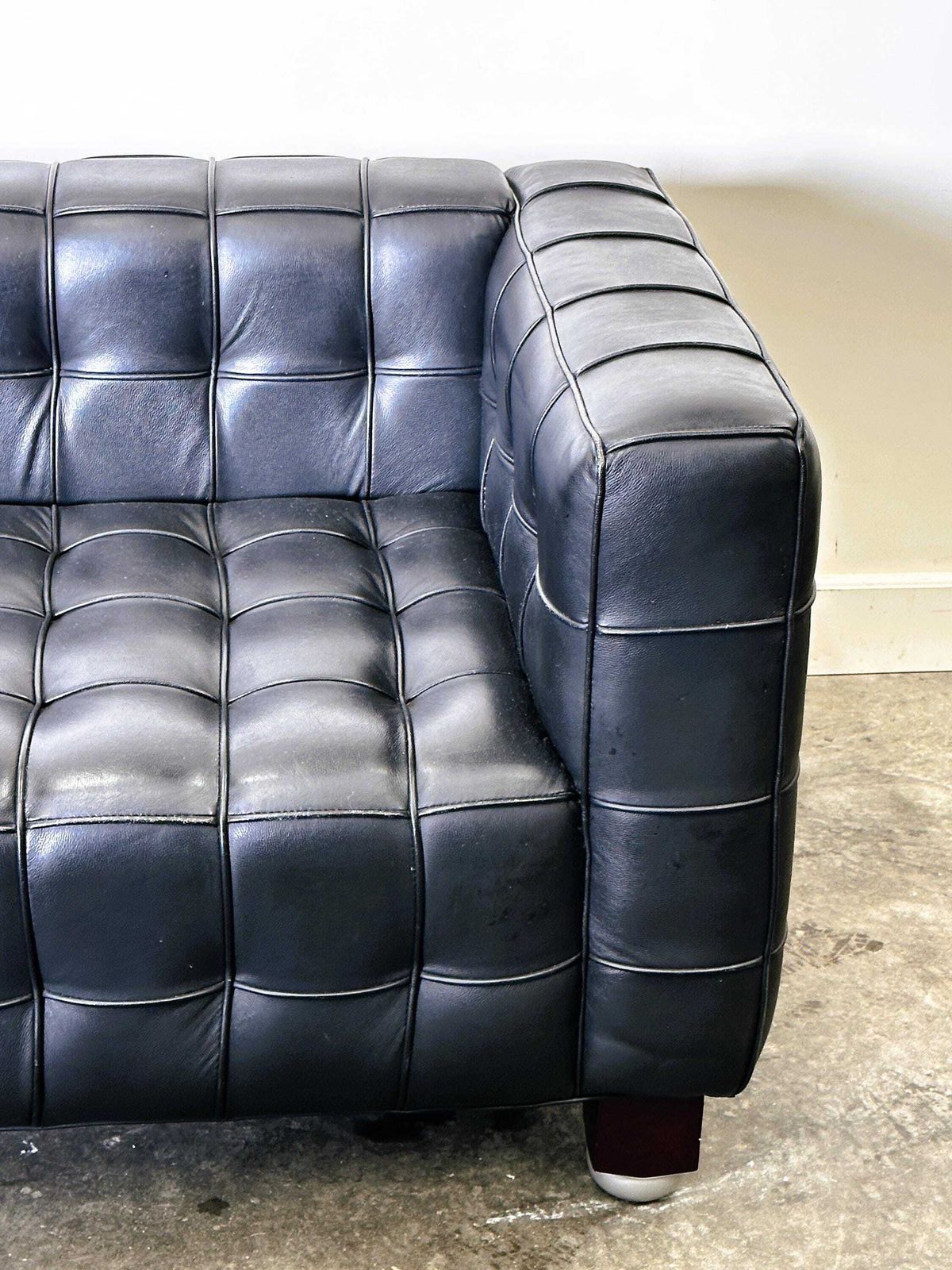 Josef Hoffmann Kubus Sofa In Zwart Leer Voor Wittmann, Oostenrijk. Ca. Jaren 1980. photo for sale