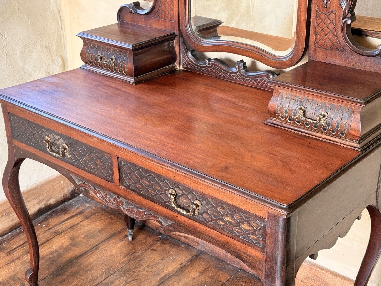 Fine  English Victorian Antique Mahogany Carved Dressing Table By Maple Co photo vintage