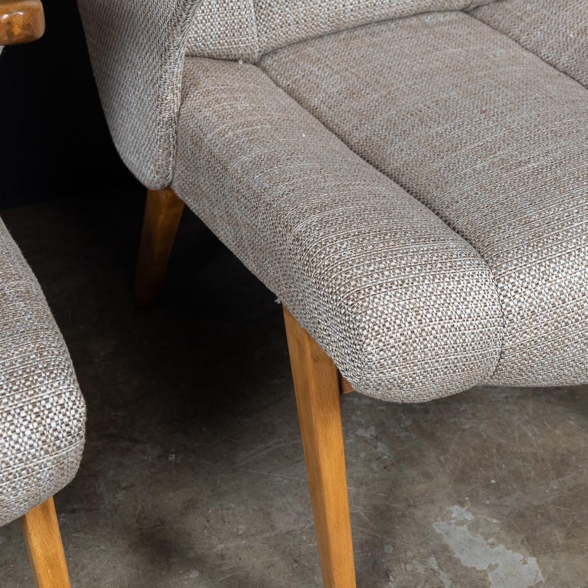 photo vinterior Vintage 20th Century Pair Of German Winged Armchairs By Gelenka C.1950