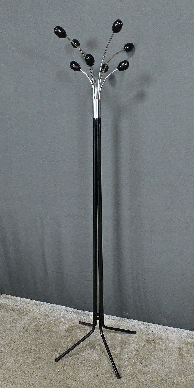 Coat Rack In Lacquered Metal, Italian Design – 1960 photo furniture
