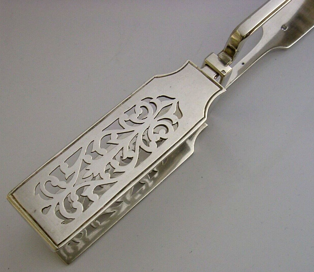 Robbins Robyns Family Crested Serving Tongs Victorian Antique 1875 177g photo furniture