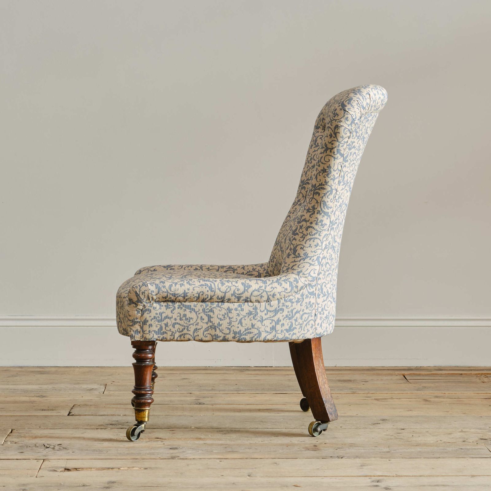 Regency Slipper Chair photo 2250.0