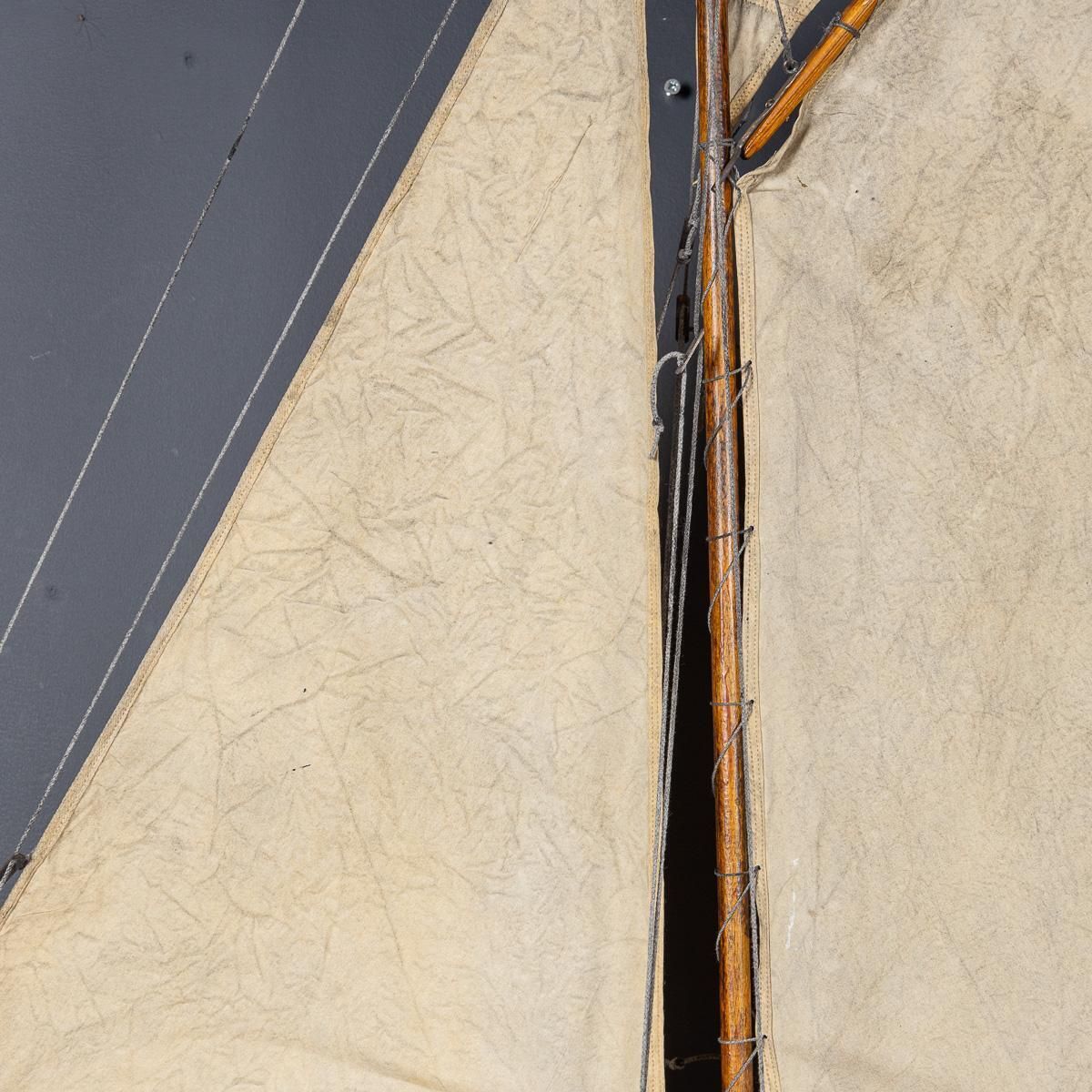 Home Decor Vintage 20th Century Large English Sloop Pond Yacht C.1940 photo