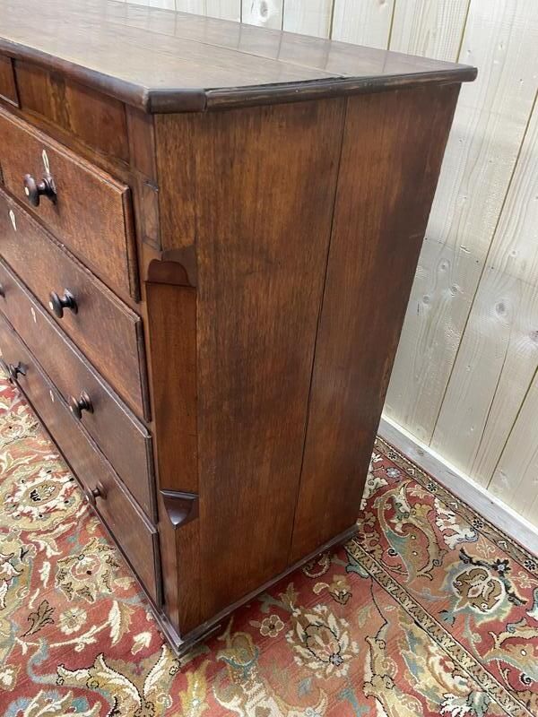 Commode En Chêne Et Placage De Noyer Style Anglais photo 690.0
