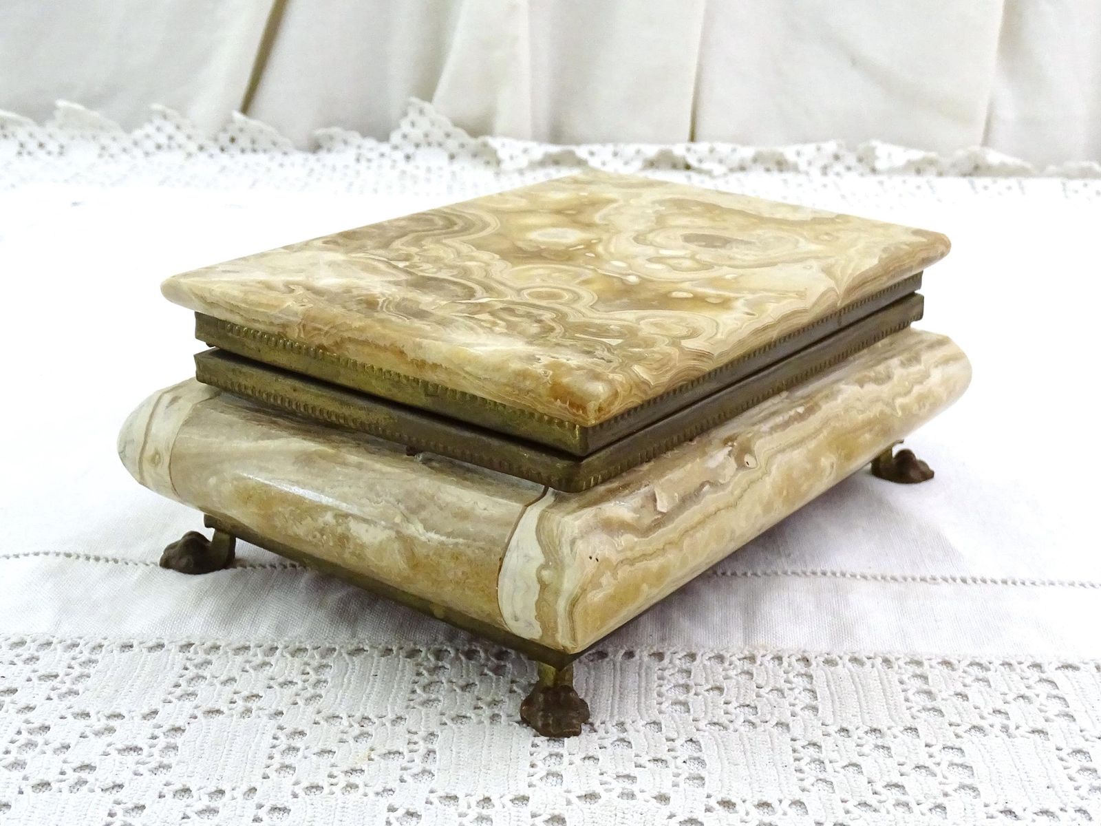 Vintage Carved Polished Onyx Marble Jewelry Box With Bronze Metal Lion Paw Feet, Retro Mid Century 1960s Stone Casket In Warm Honey Tones photo Home Decor