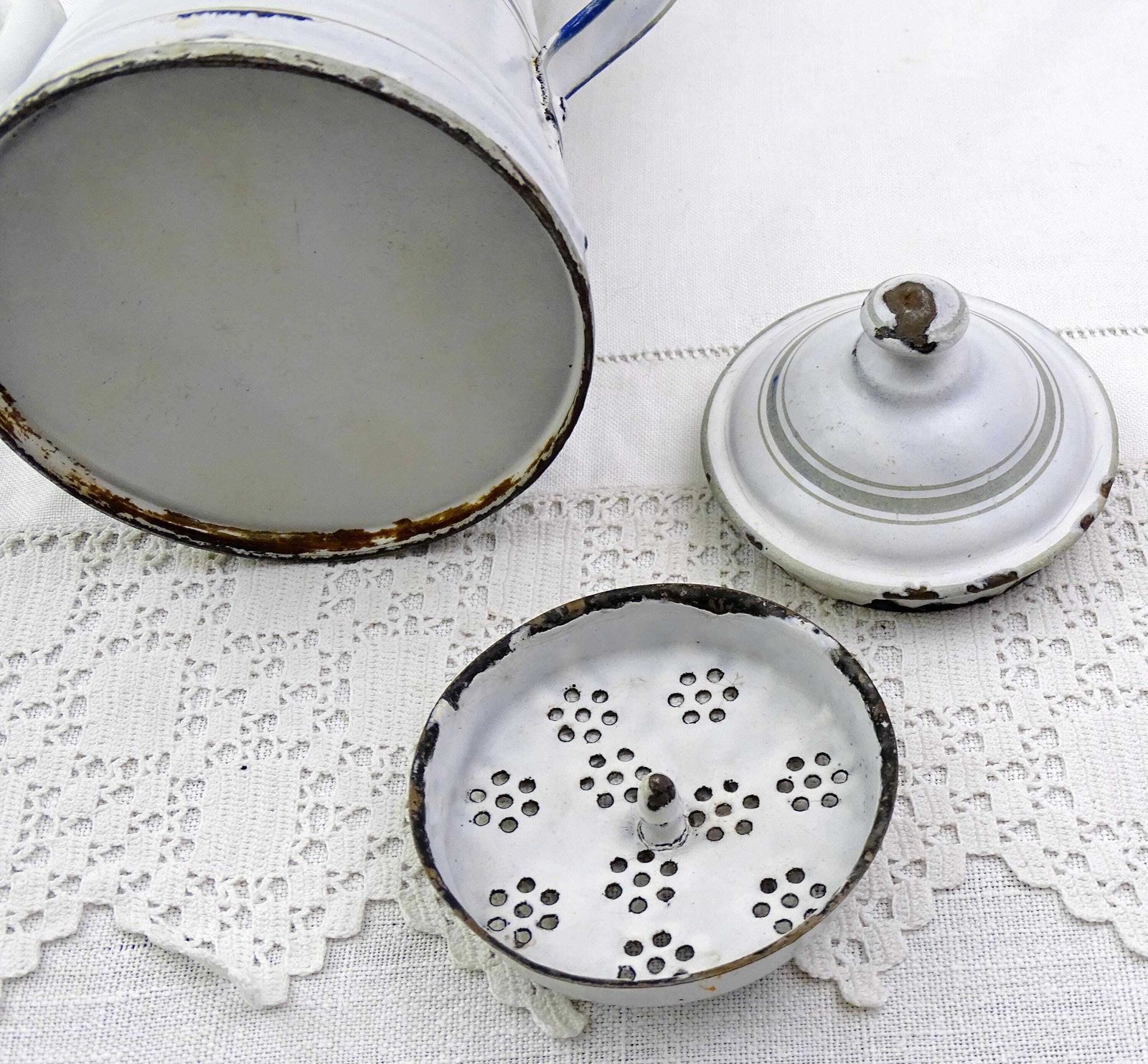 Small Antique French White Enamelware Complete Coffee Pot, 19th Century Early Enamel Pour Over Coffee Maker From France, Farmhouse Decor photo vinterior