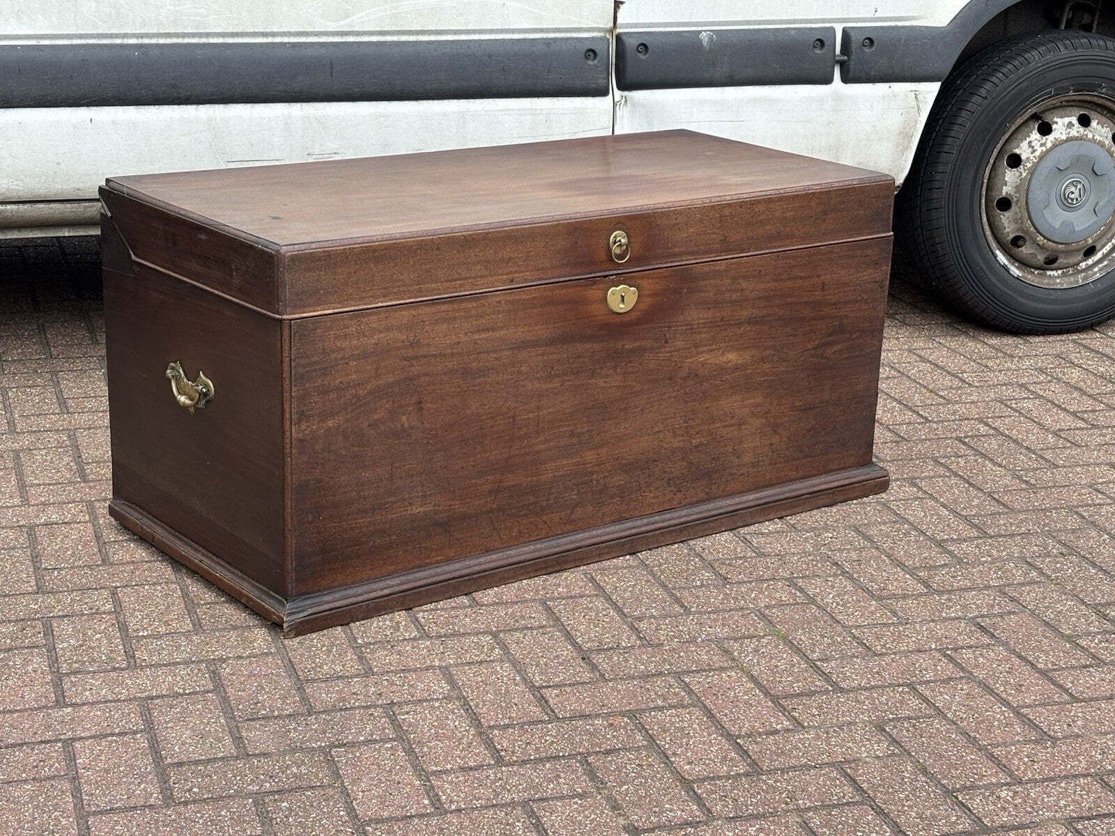 Georgian Mahogany Blanket Chest, Brass Handles, Very Good Quality. photo furniture