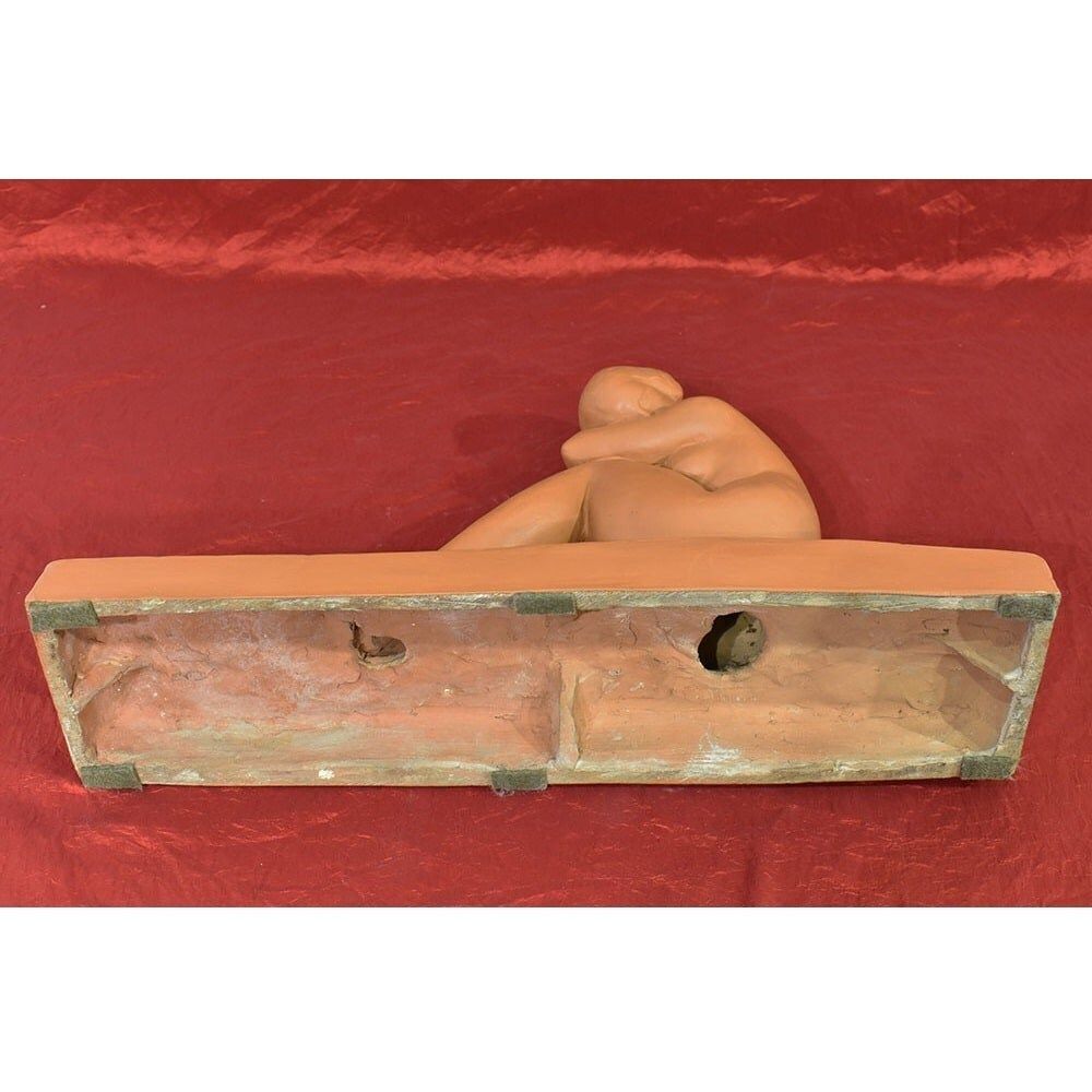photo for sale Art Déco Sculpture, Terracotta, Crouching Young Woman, Amedeo Gennarelli, 20th Century.
