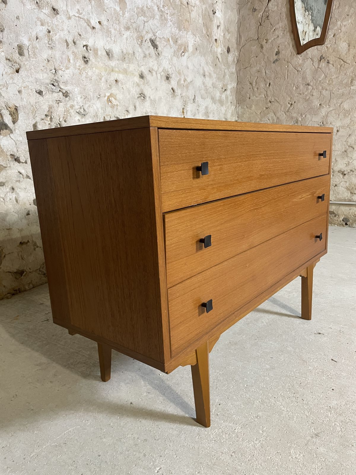 664.0 Wooden Convenient  Chest Of Drawers photo