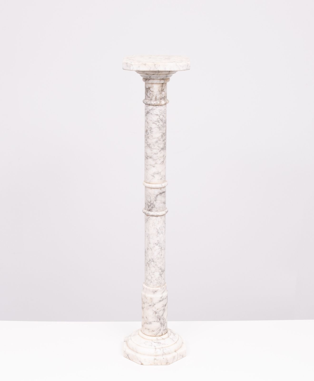 An Antique Italian Ring Turned Alabaster Pedestal 19th Century photo vinterior