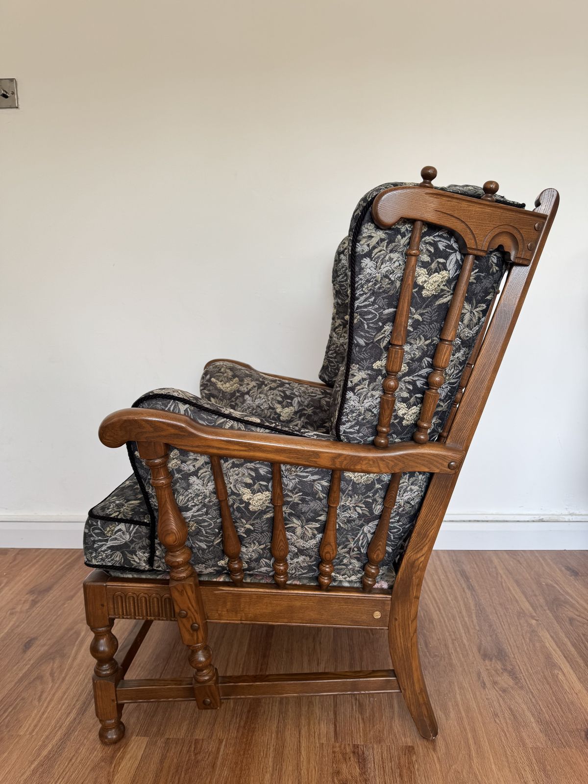 Ercol 2 Wingback Armchairs Yorkminster In Golden Dawn Finish Suite photo furniture