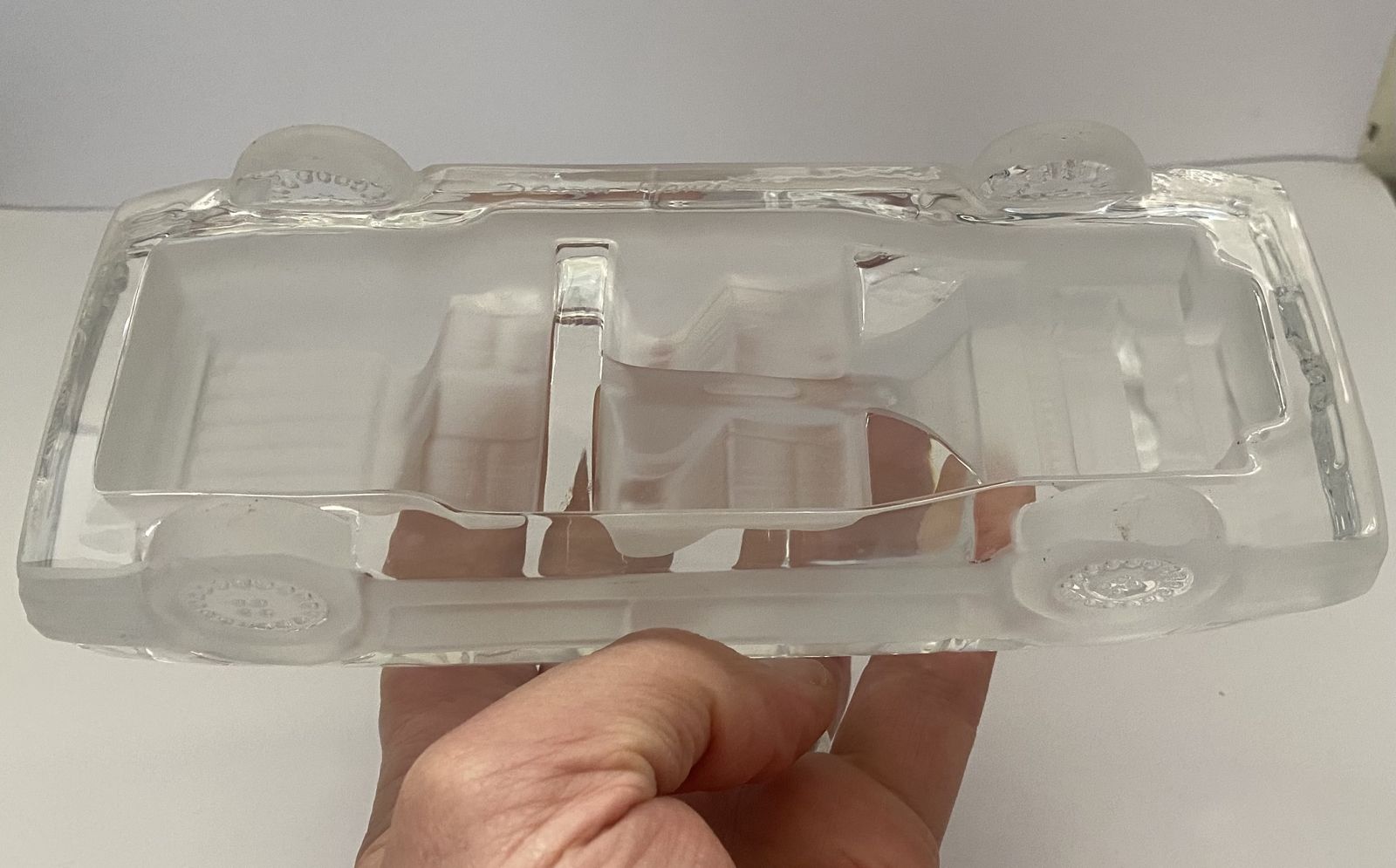 photo vintage Daum France, Limited Edition, Alpha Romeo 155 Lead Crystal Desktop Model, 1/20th Scale