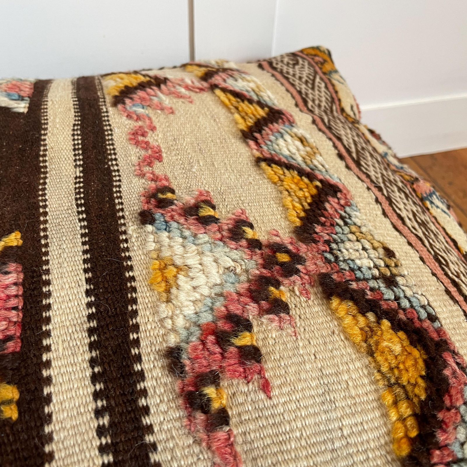 Vintage Moroccan Pouf Footstool Kilim Carpet Handwoven Wool 60x60x17cm Traditional Lounge Pouffe Cube Square Floor Cushion Cream Pattern photo 145.0