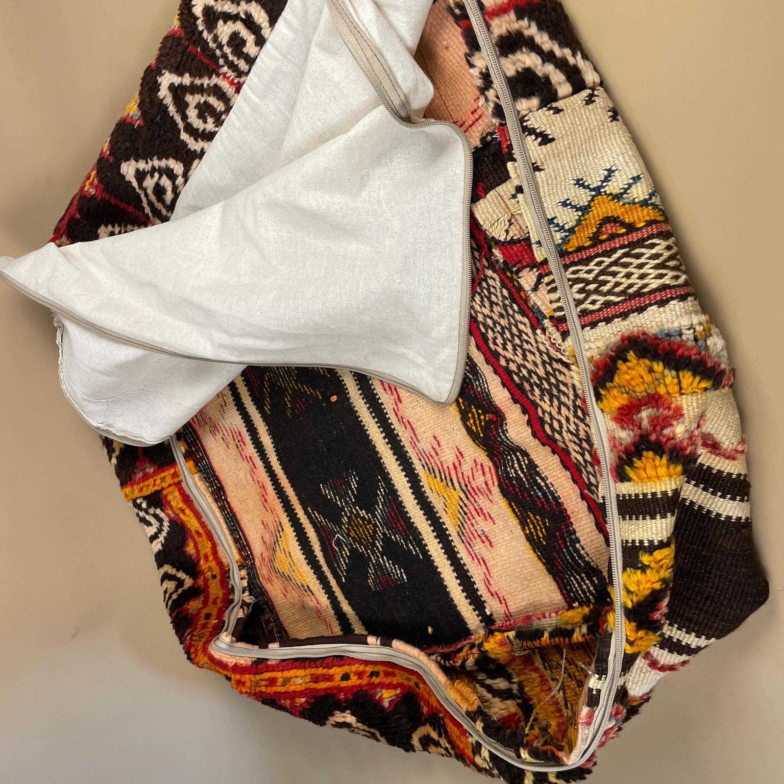 photo for sale Vintage Moroccan Pouf Footstool Kilim Carpet Handwoven Wool 60x60x17cm Traditional Lounge Pouffe Cube Square Floor Cushion Cream Pattern