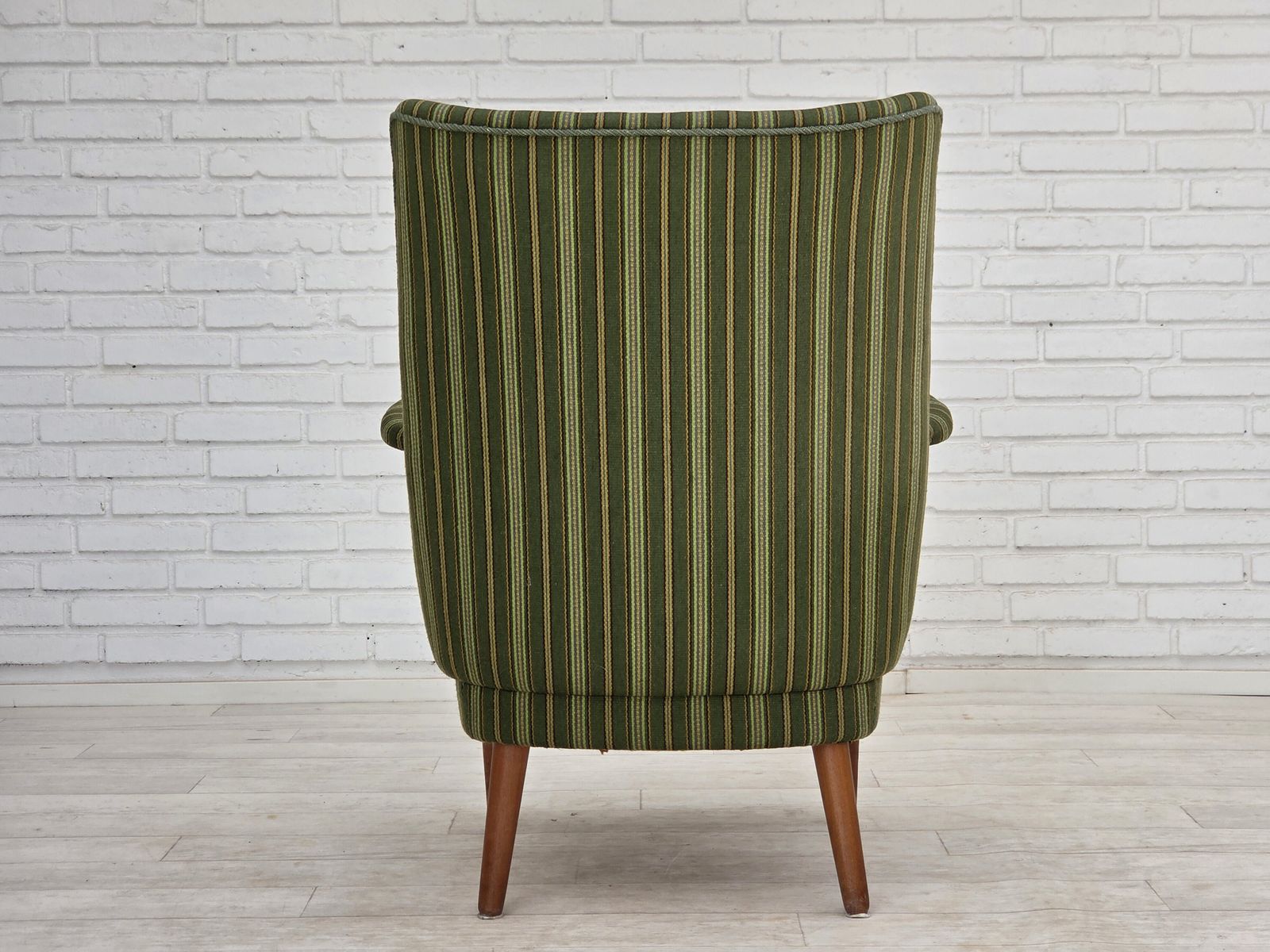 1280.0 Ca. Jaren 1960, Deense Fauteuil, Groen Meubelwol, Teakhout. photo