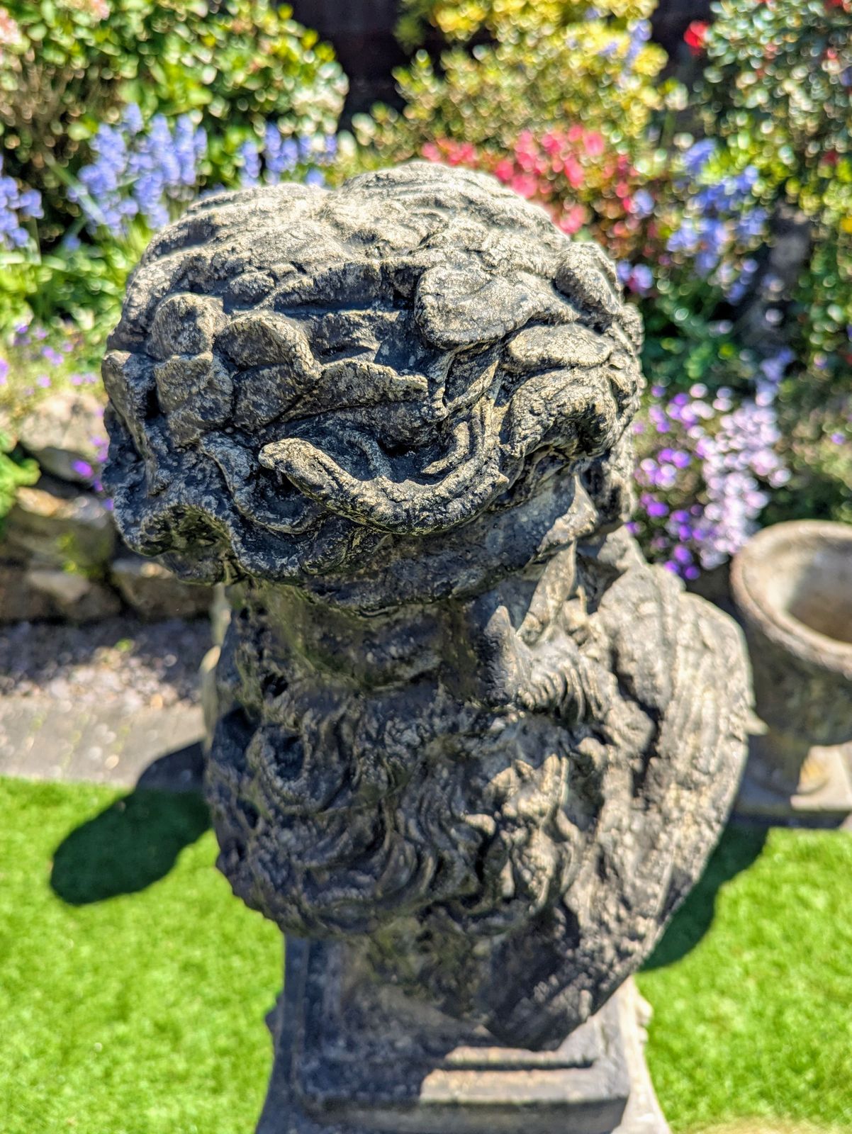 photo vinterior Zeus Greek Sky Thunder God, Garden Ornament English Stone ,Delivery Available Via Our Sister Specialist Courier Company 0230.