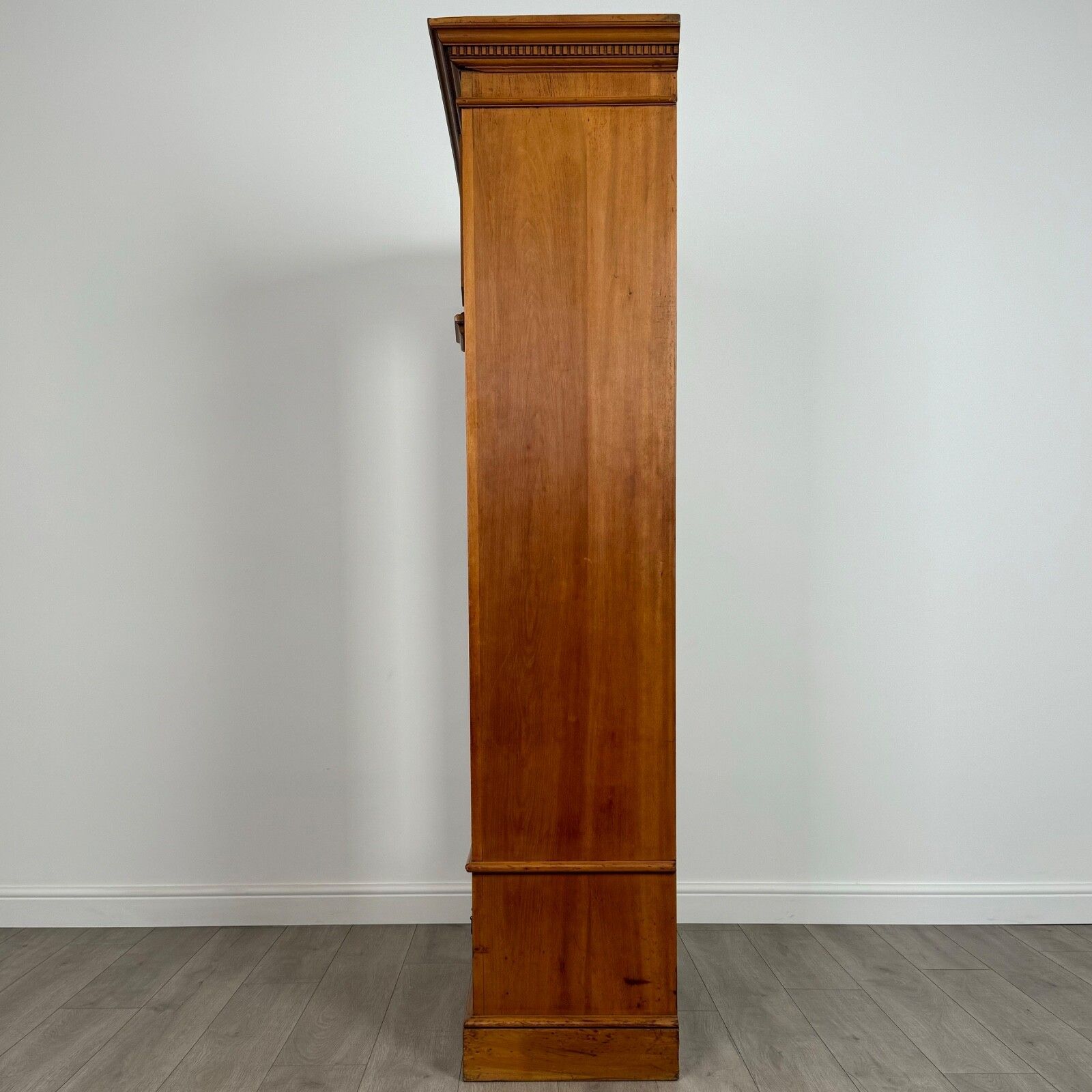 Antique 20th Century Fine Quality Satinwood Wardrobe photo Furniture