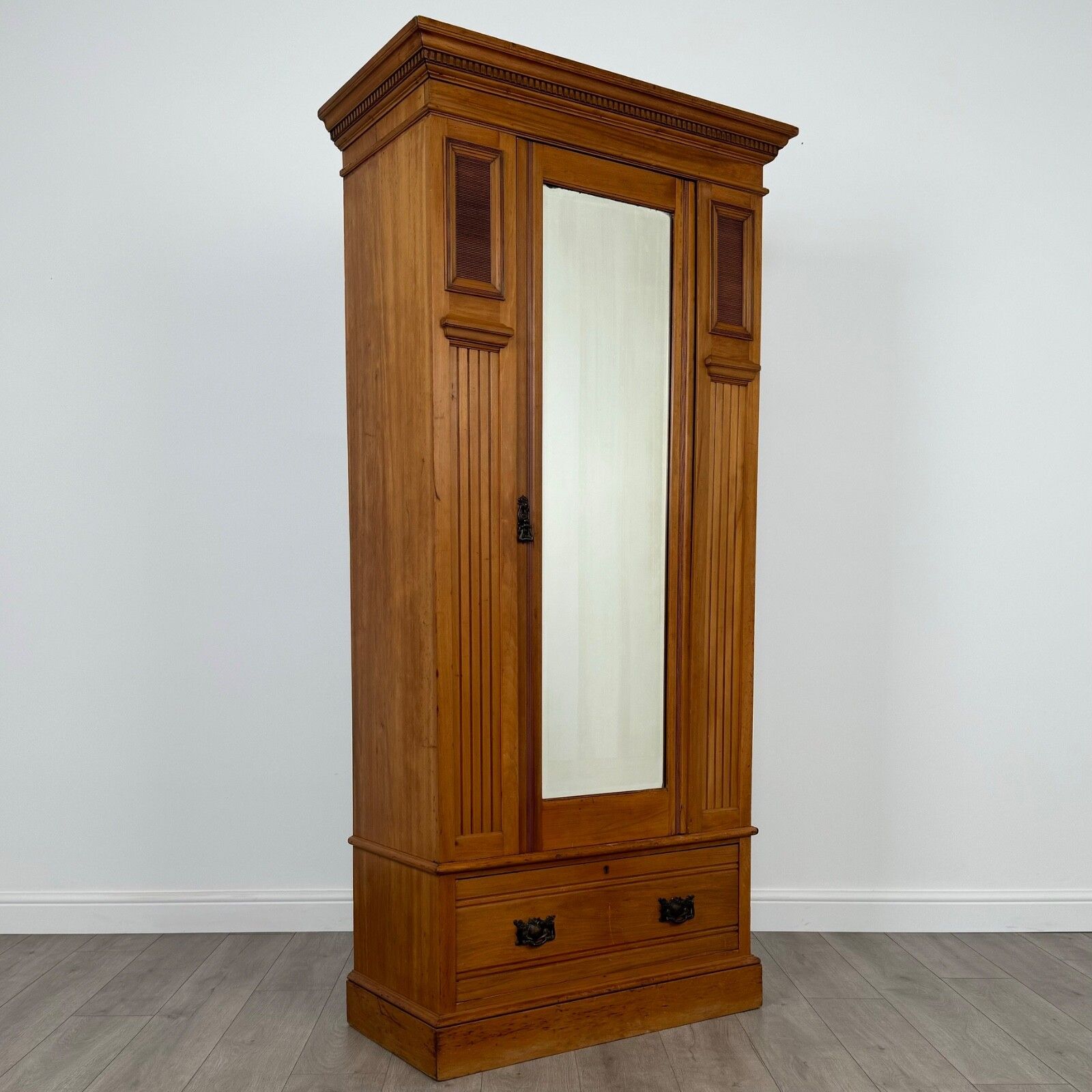 photo furniture Antique 20th Century Fine Quality Satinwood Wardrobe