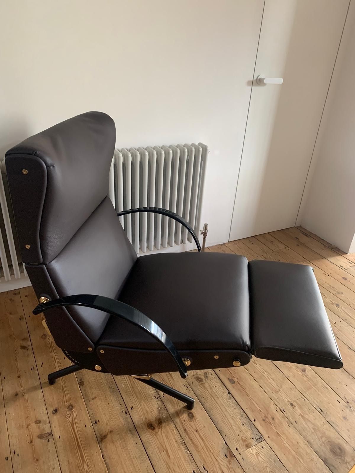 Pair Of Tecno P40 Lounge Chair By Osvaldo Borsani photo furniture