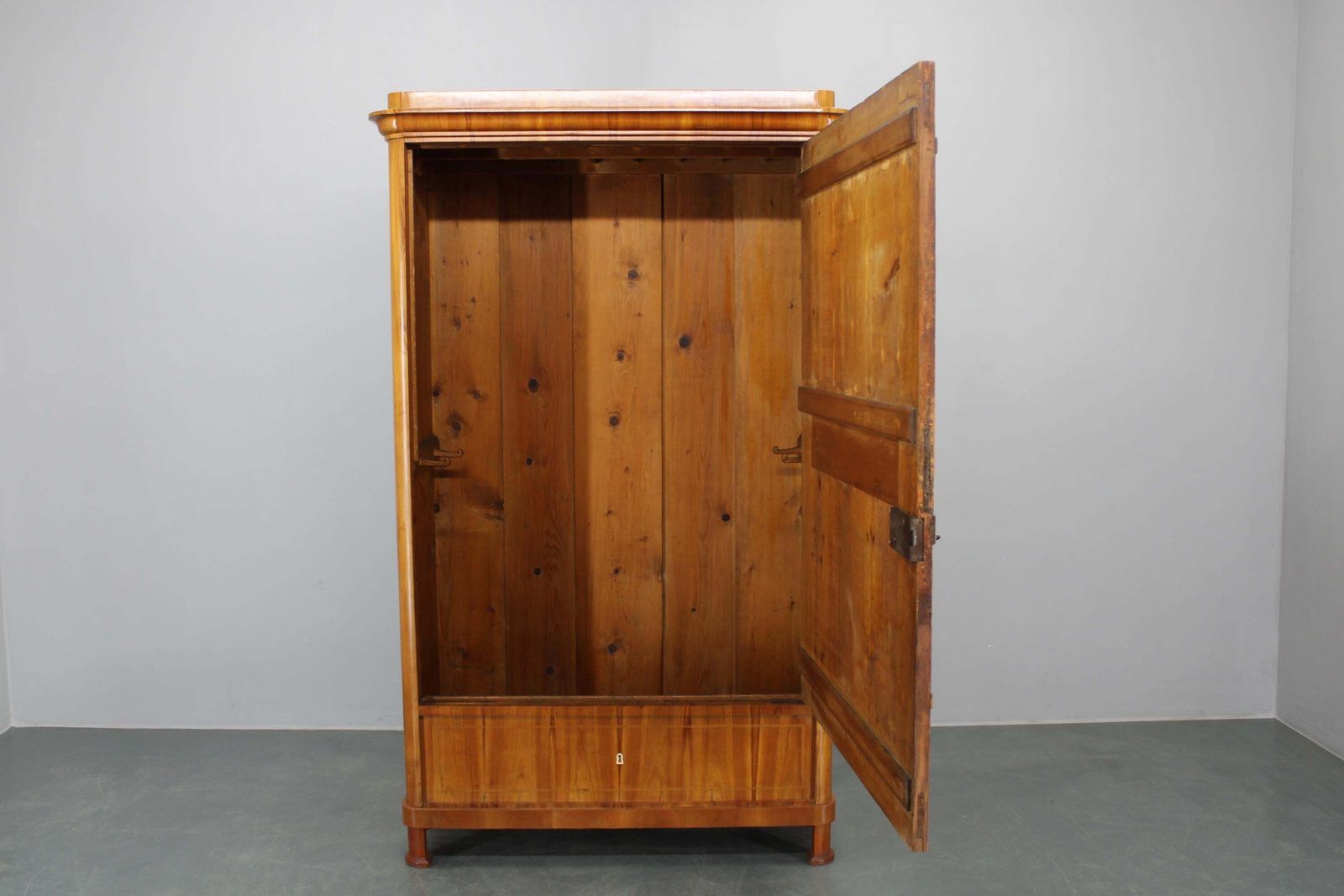 Antique Wardrobe, Czechoslovakia photo 983.0