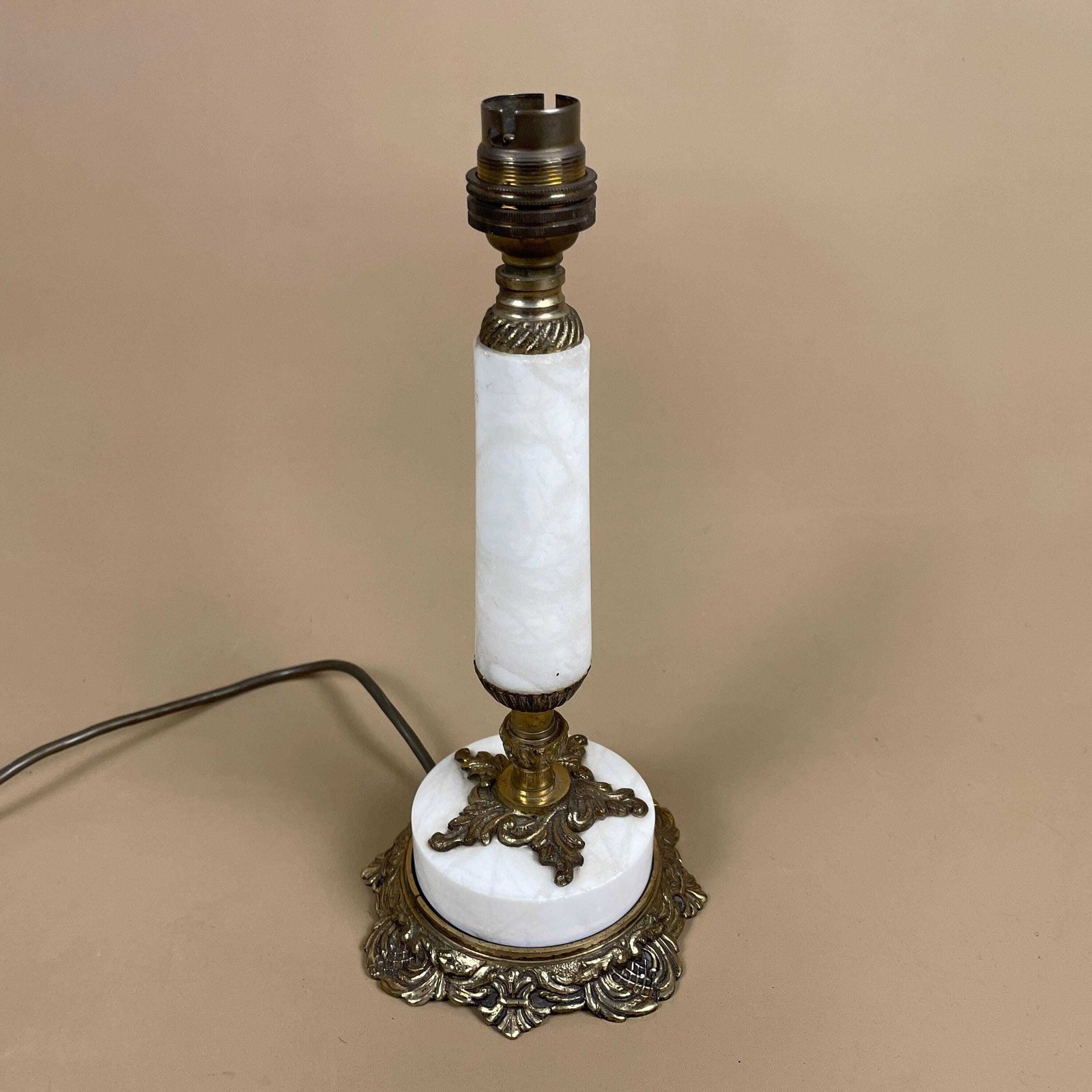 Antique White Onyx Marble Lamp Light Small Short Bedside Brass Gold Ornate Vintage Round Base With Feet Column photo 55.0