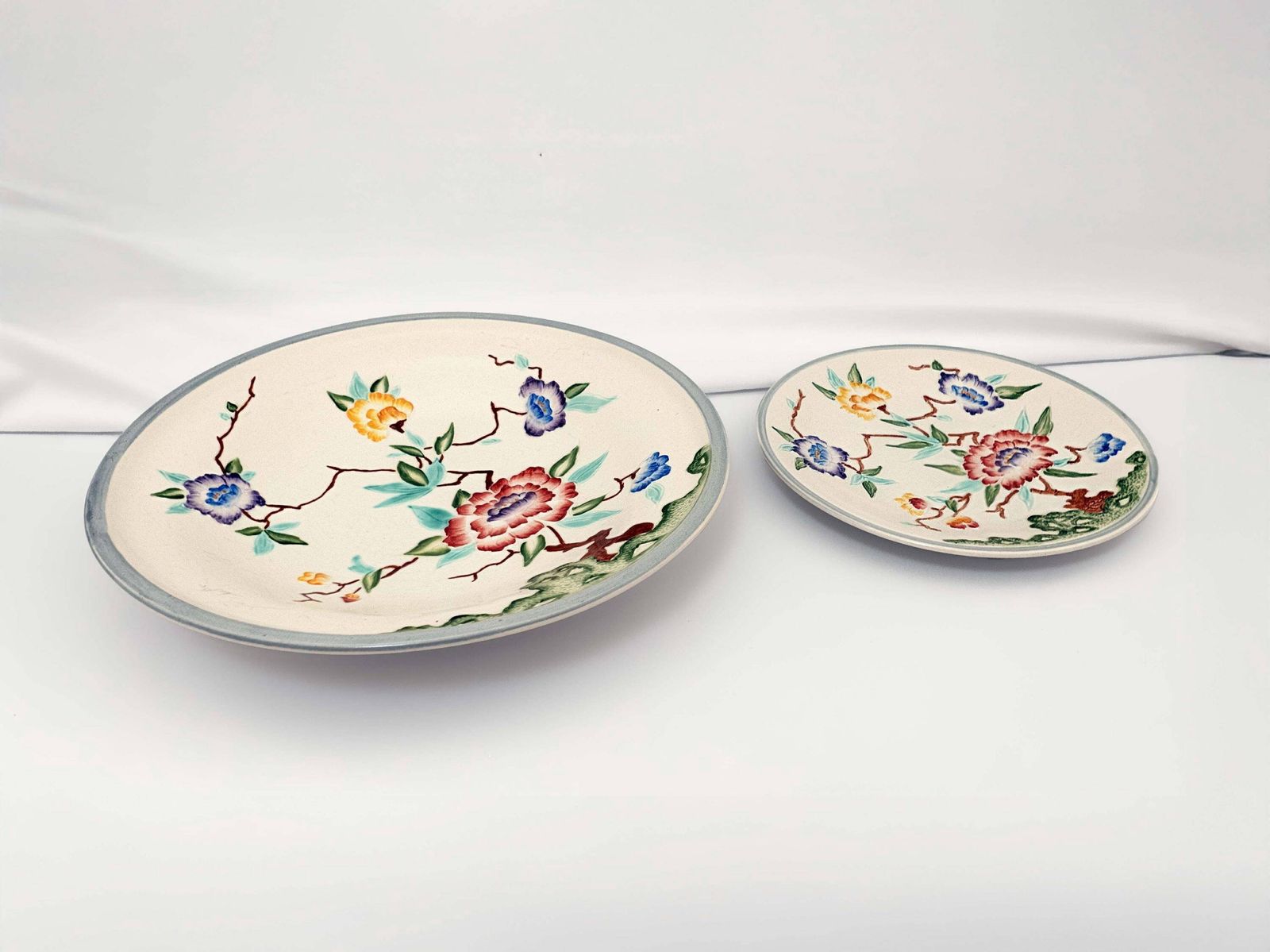 Pair Of Serving Dishes By H.J. Wood 'Chinese Rose' Art Deco Style Flowers Design Vintage Pottery Tableware 1960 Mid Century Home Decor photo furniture