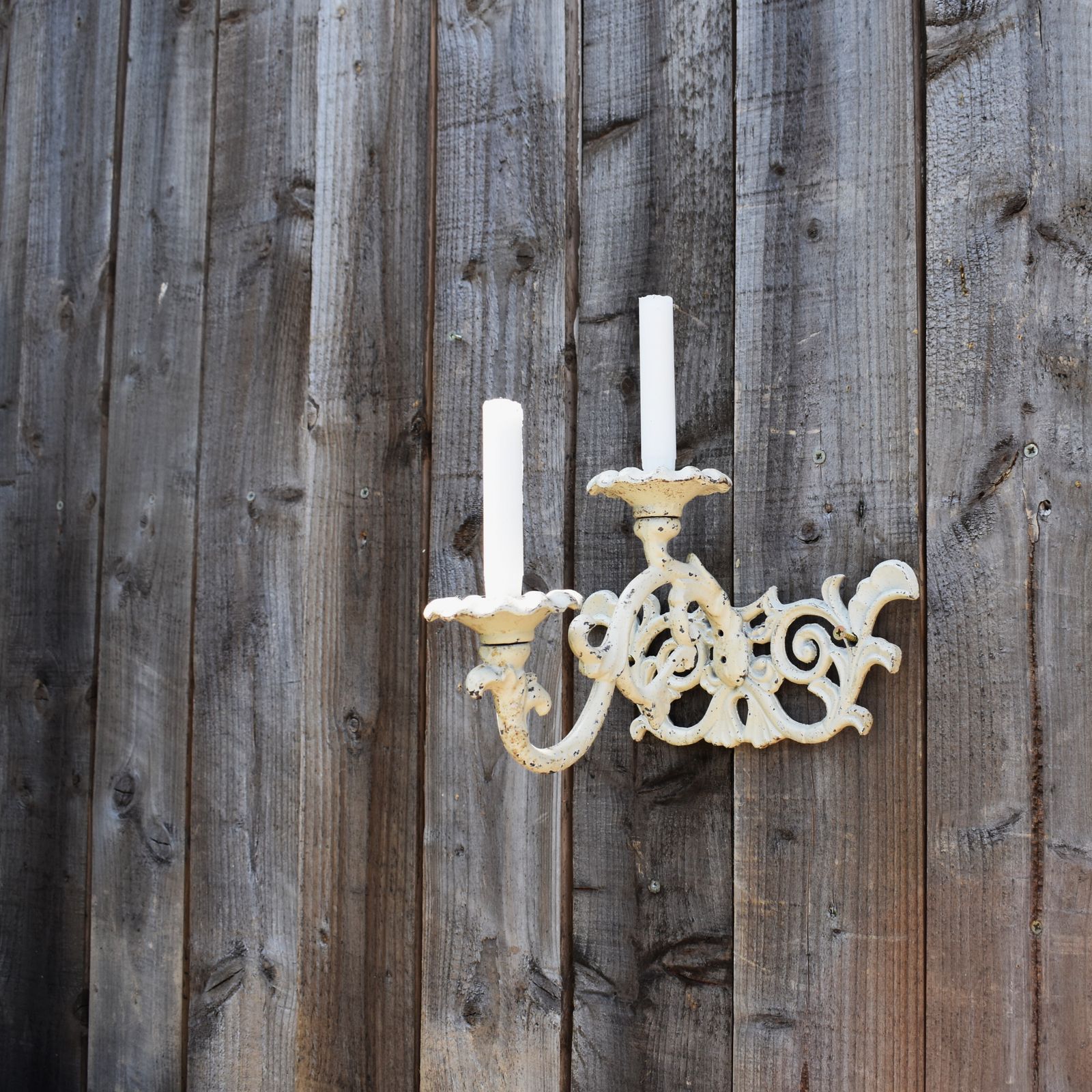 photo furniture Antique Style Cast Iron White Painted Candle Holder Candlestick Garden Sconce