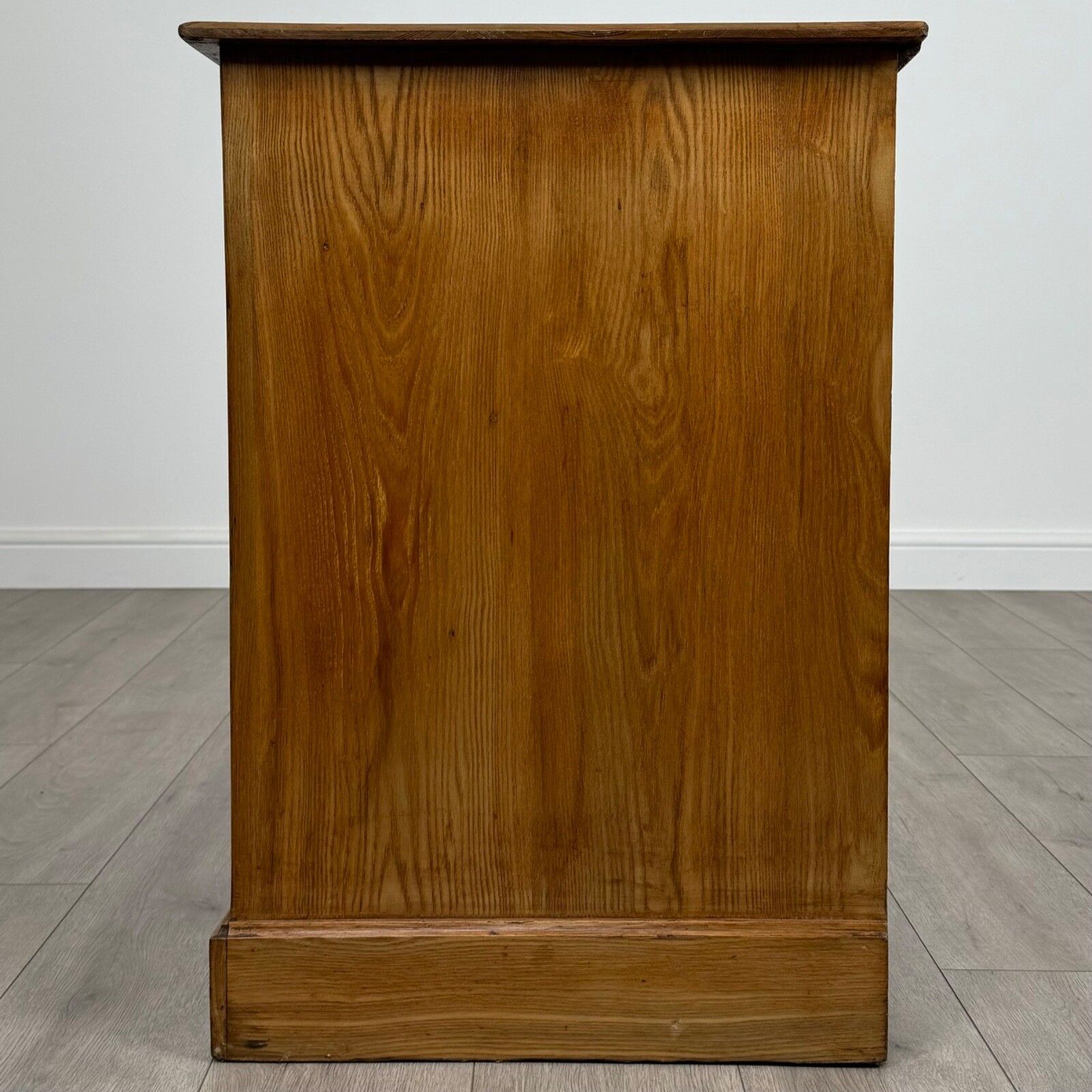 Antique 20th Century Fine Quality Ash Chest Of Drawers photo for sale