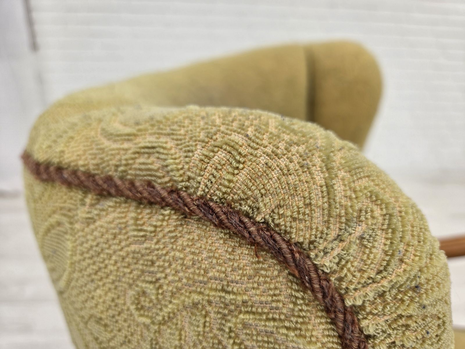 Ca. Jaren 1960, Deense Fauteuil, Lichtgroen Meubelvelours, Beukenhout. photo for sale