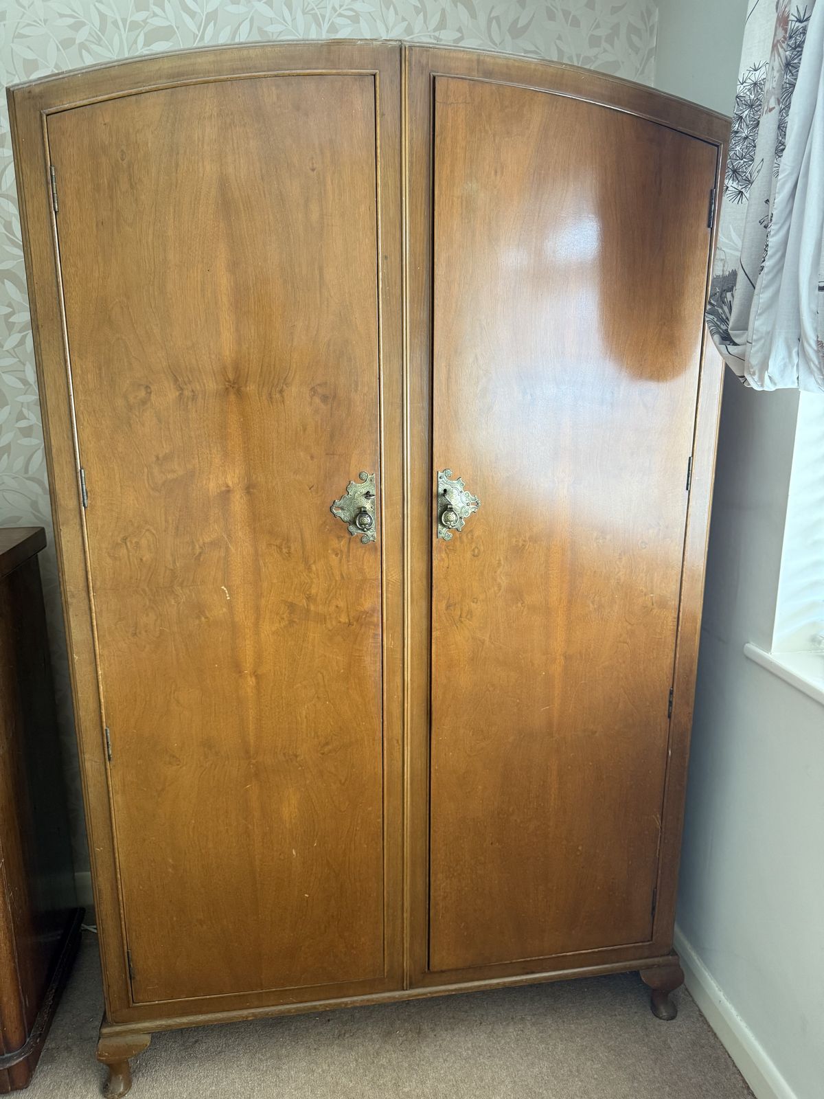 Double Wardrobe   Oak / Dark Wood   Solid Wood