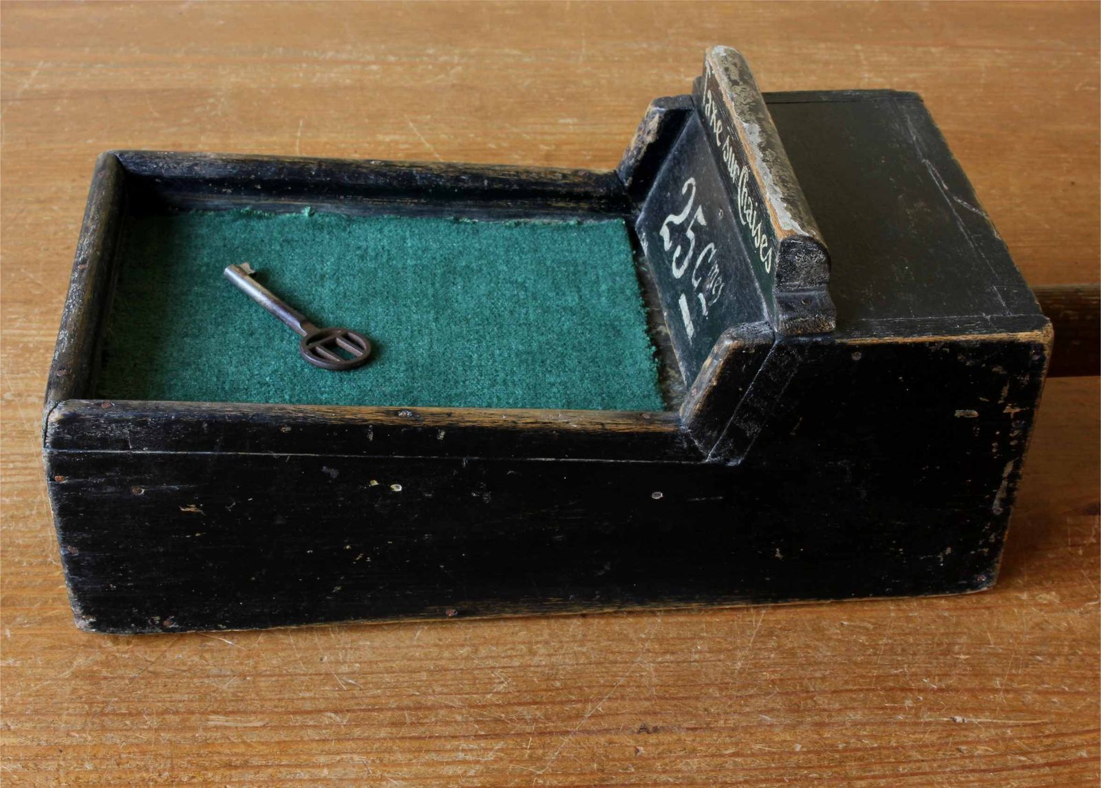 French Church Offering Box. Taxe Sur Chaises Collection Tray. Pew Rent. photo vinterior