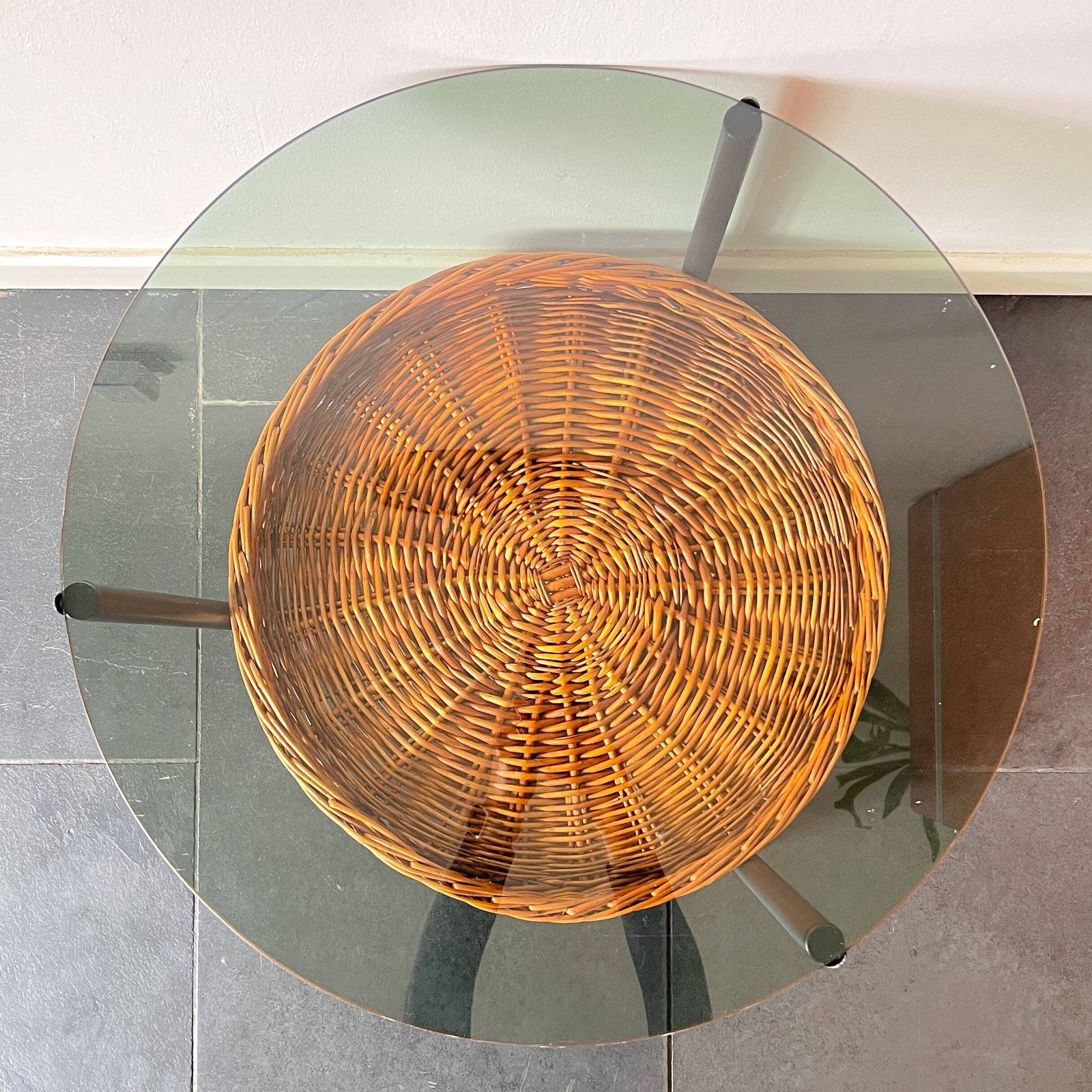 Vintage Coffee Table / Side Table Rohé Noordwolde   Smoked Glass   Wicker Basket   Dutch Design   60s   Mid Century photo 260.0