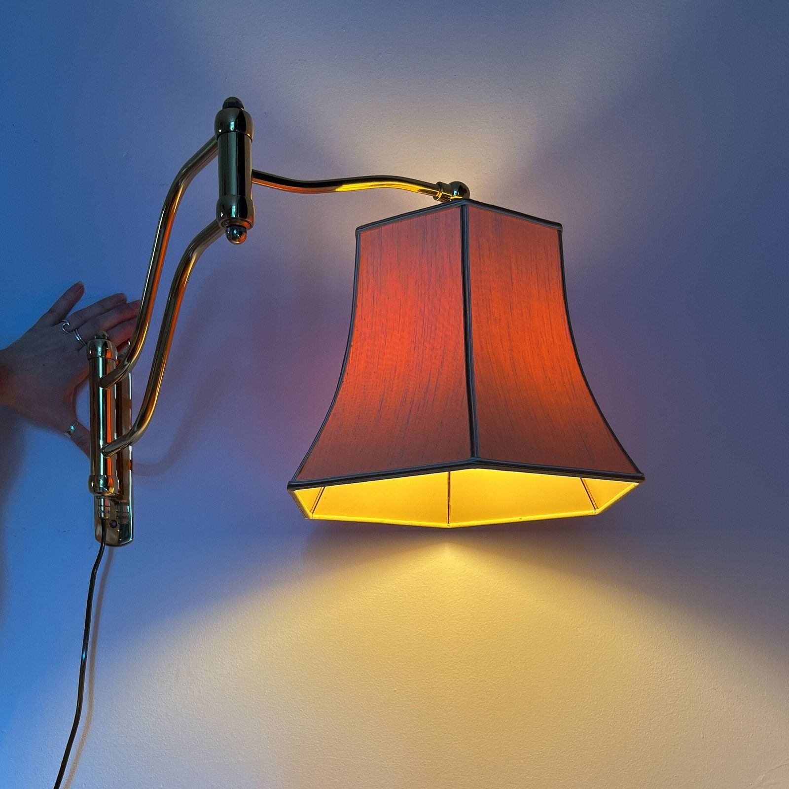 Vintage Wall Light With Adjustable Swing Arm   Brass, Off White Lampshade   Mid Century   Gk photo 242.0