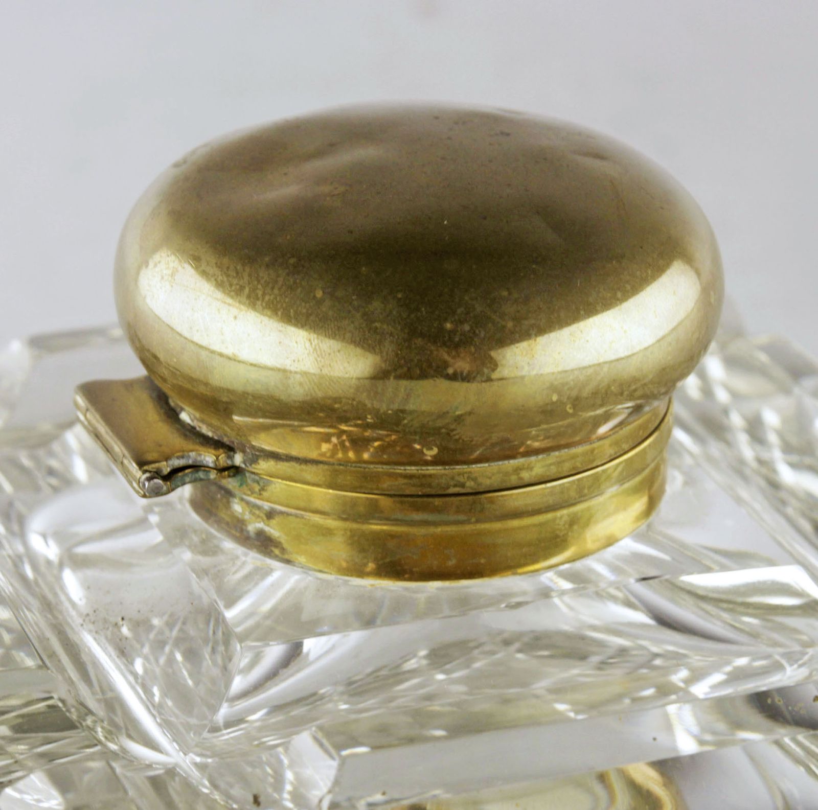 English Square Shapped Cut Glass/Crystal Inkwell With Brass/Bronze Top photo buy