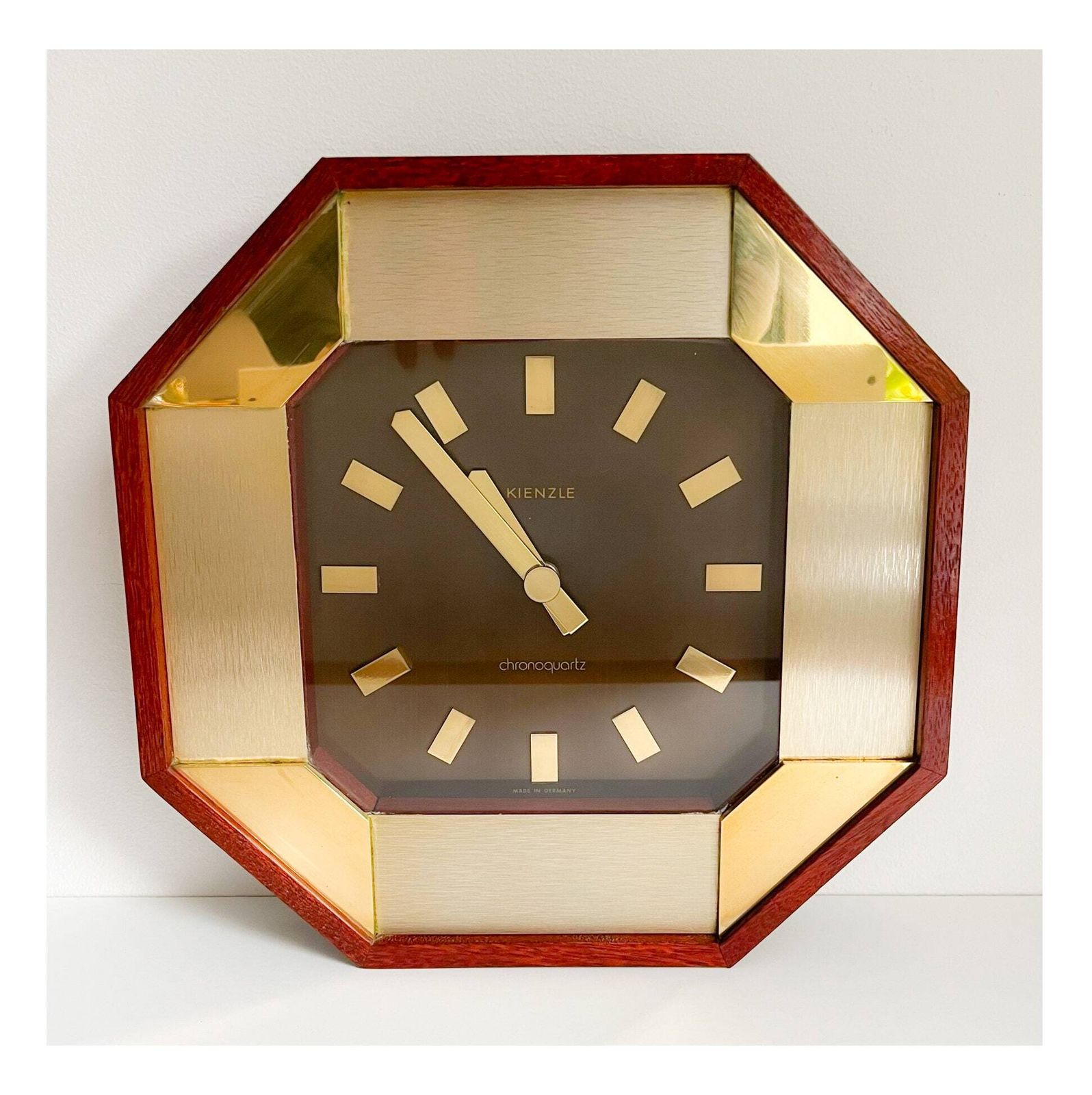 Verzamelobject – Kienzle Chronoquartz Wandklok – Hout (Teak) – Messing