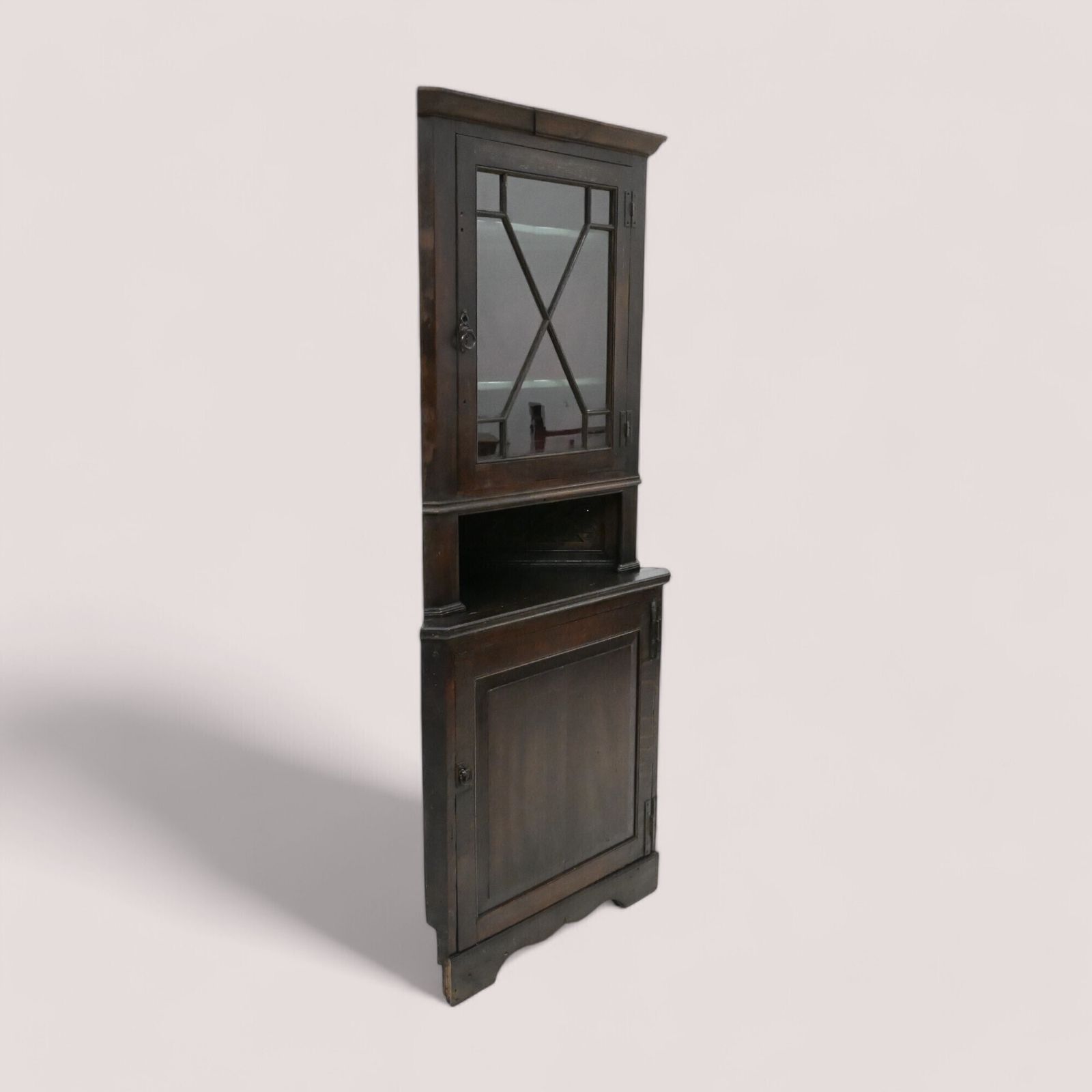 photo vintage Early Georgian Oak Country Corner Cabinet From Pontewydd Wales Free* Uk Delivery