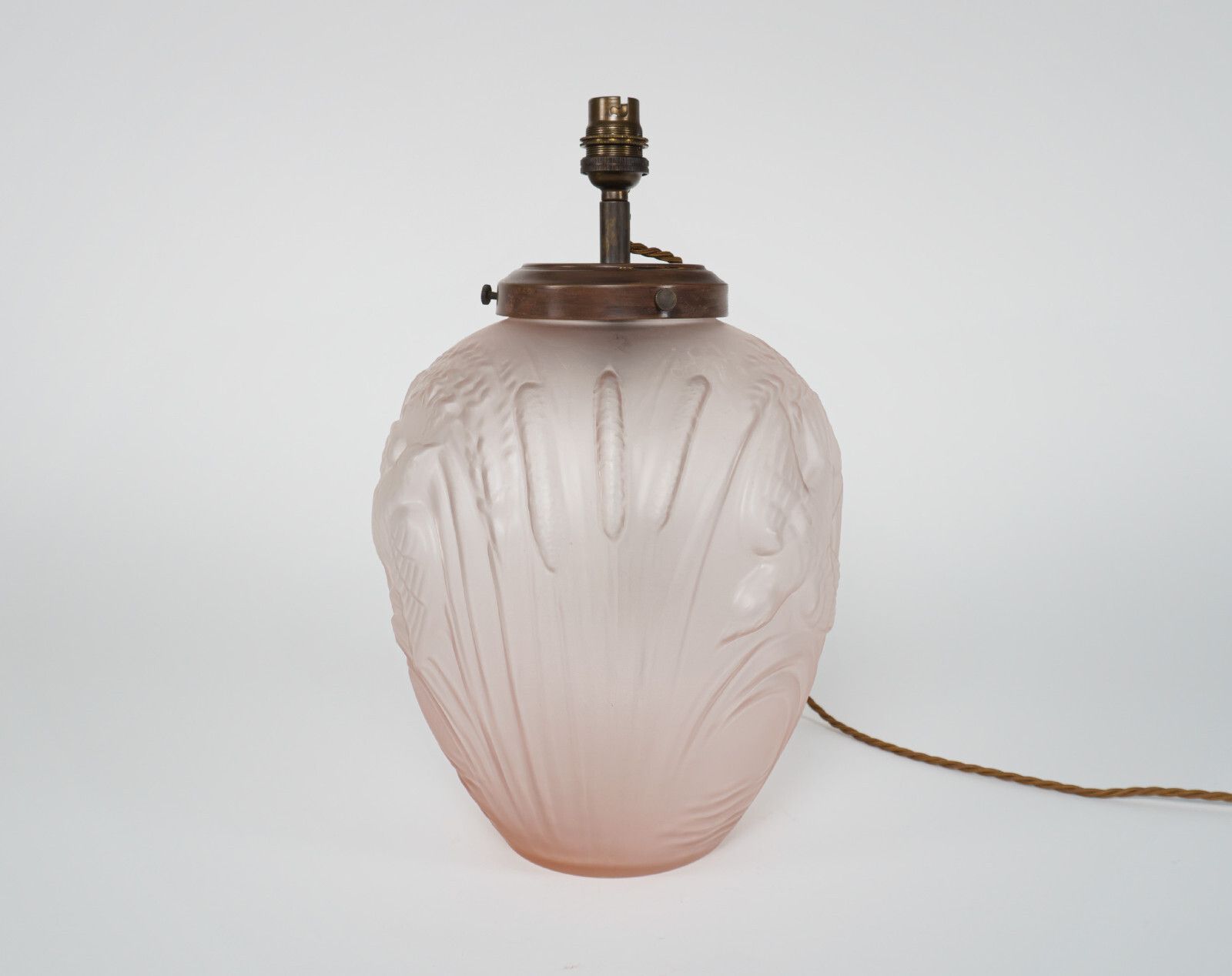 1930s Jobling British Art Deco Pink Matt Glass Table Lamp Wtih Bird & Corn Design photo for sale